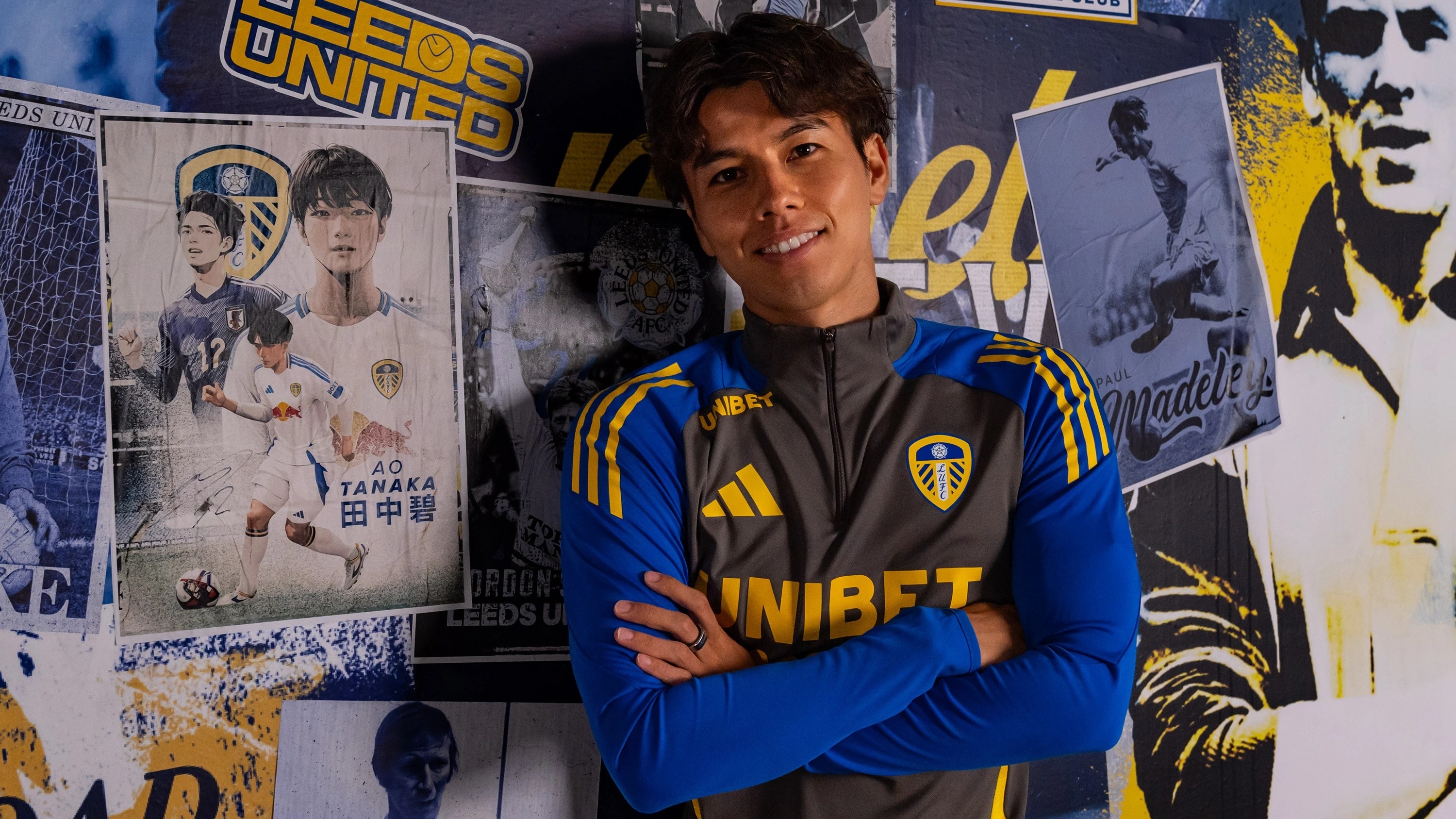 Ban than Mitoma toa sang ruc ro tai Anh hinh anh