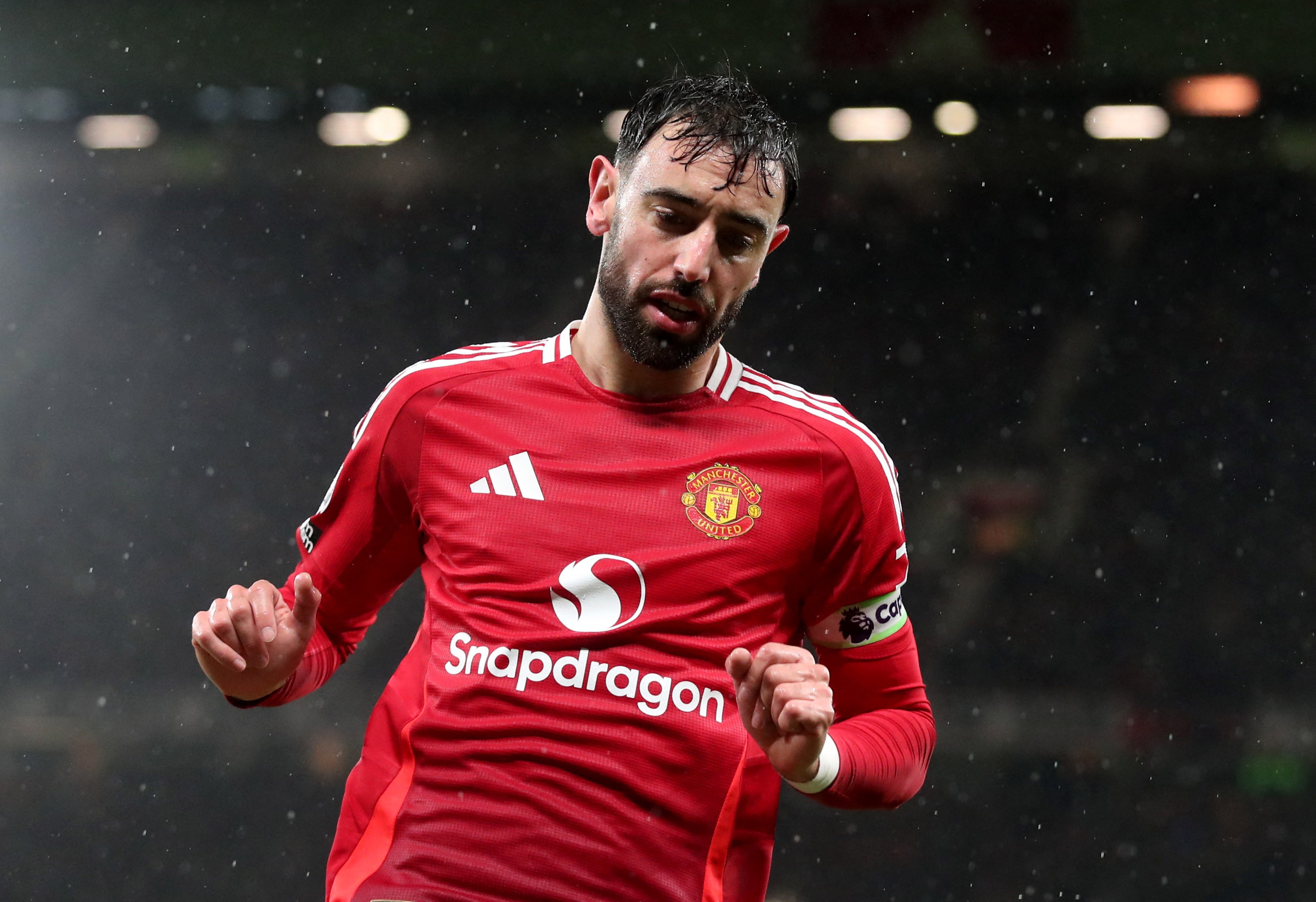 Bruno Fernandes qua quan trong voi MU hinh anh