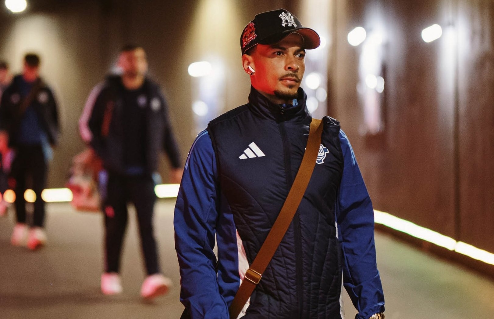 Lan dau tien cua Dele Alli hinh anh