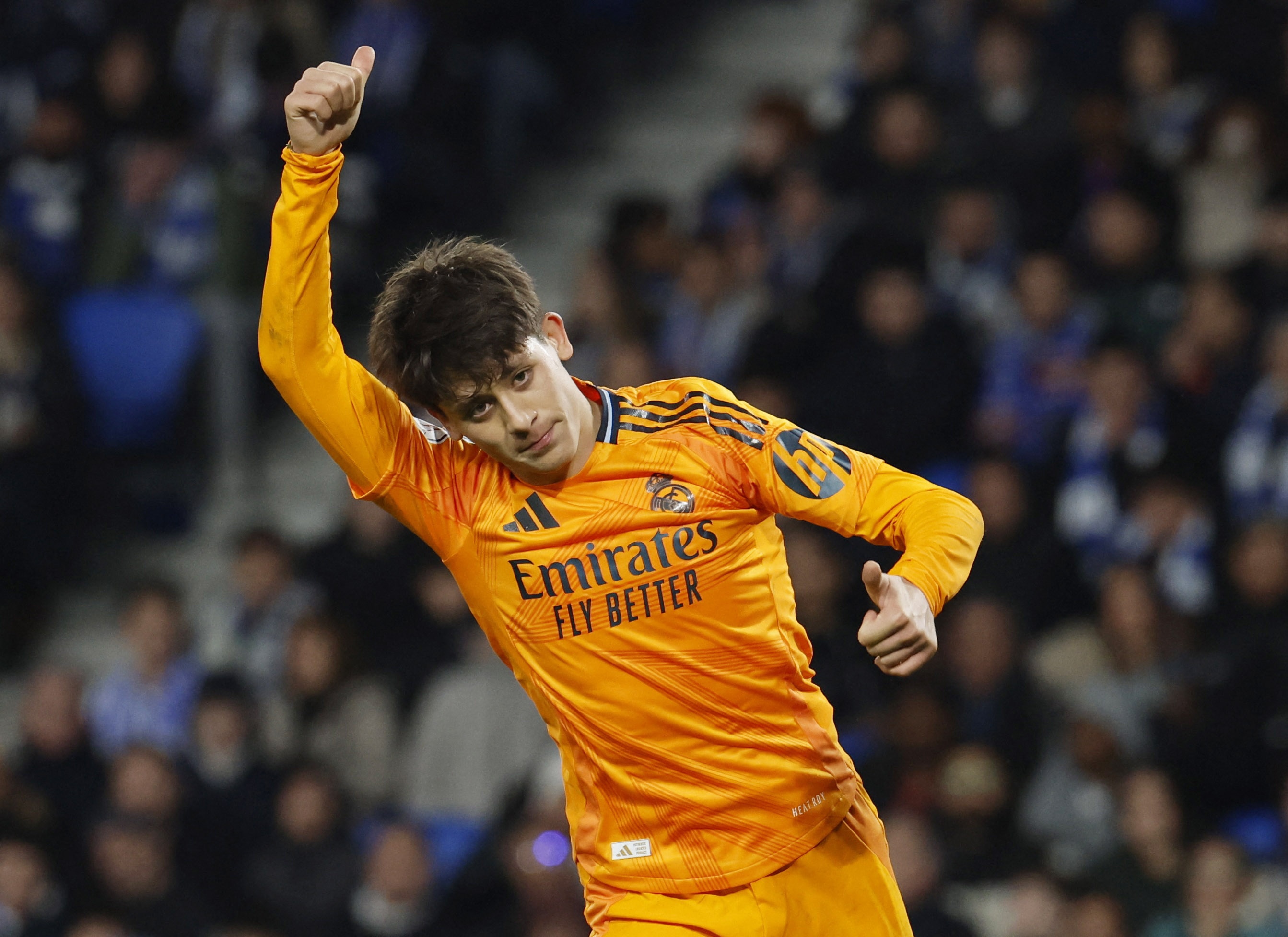 Guler sap roi Real Madrid hinh anh