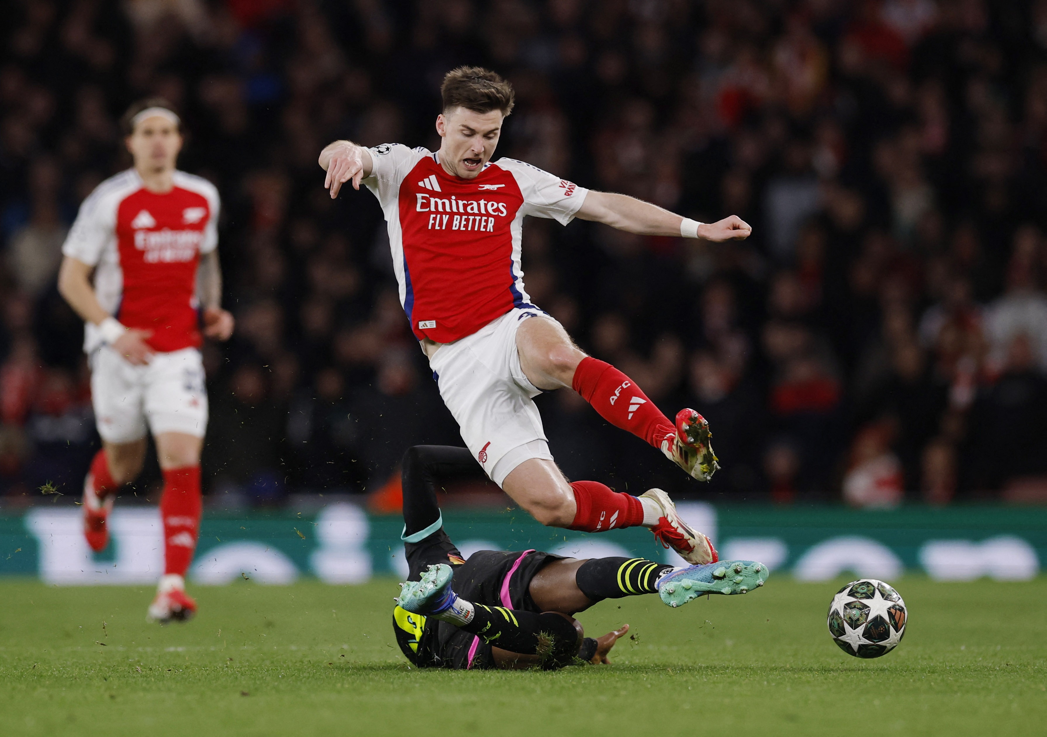 Arsenal tao cot moc dang nho hinh anh