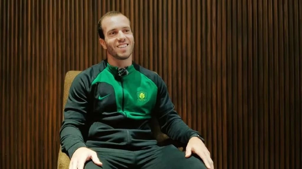 Tuyen Trung Quoc tao buoc ngoat voi Serginho hinh anh