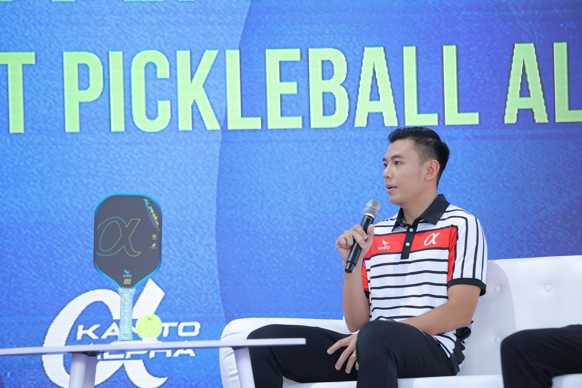 Ly Hoang Nam len tieng truoc thong tin 'tu bo' quan vot hinh anh