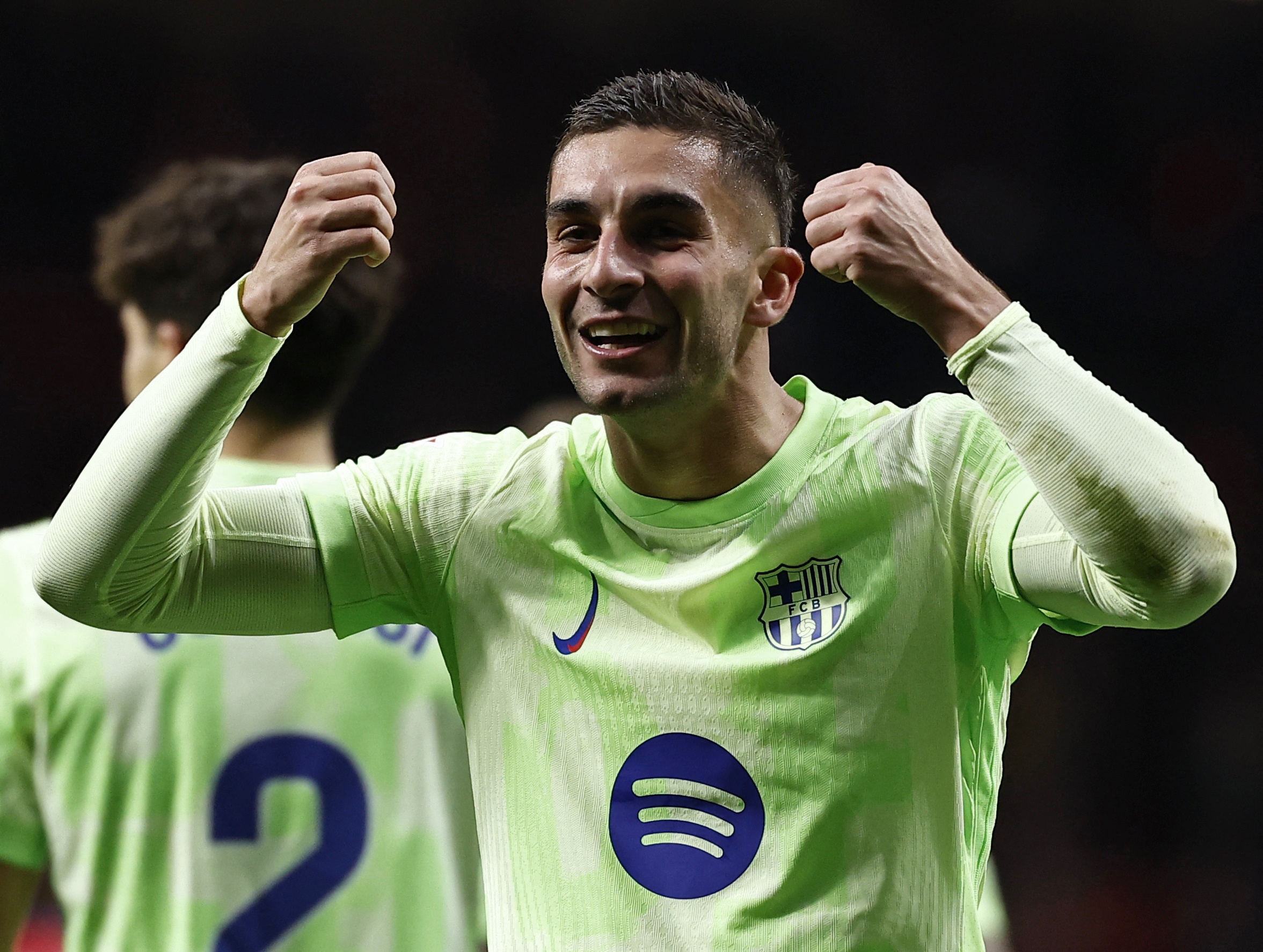 Ferran Torres bung no hinh anh