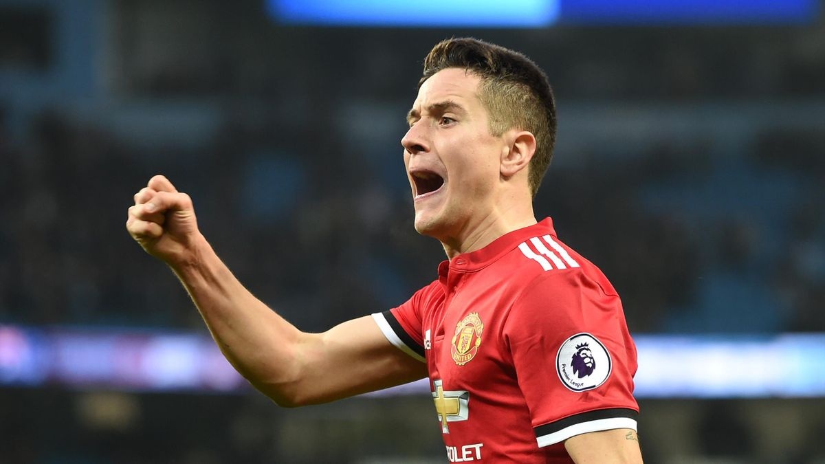 Con ai nho Ander Herrera hinh anh