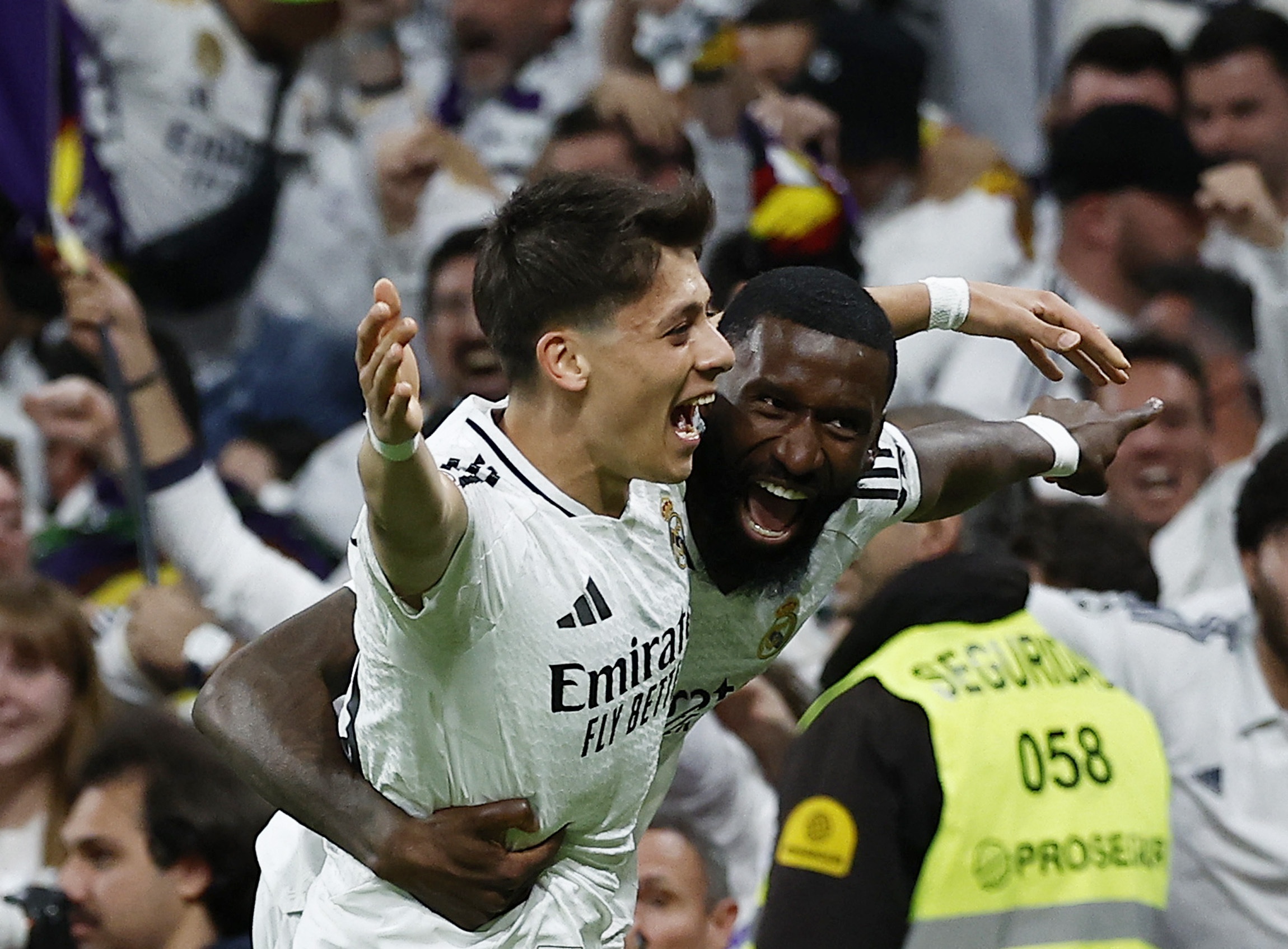 Real Madrid thang ma nhu thua tran hinh anh