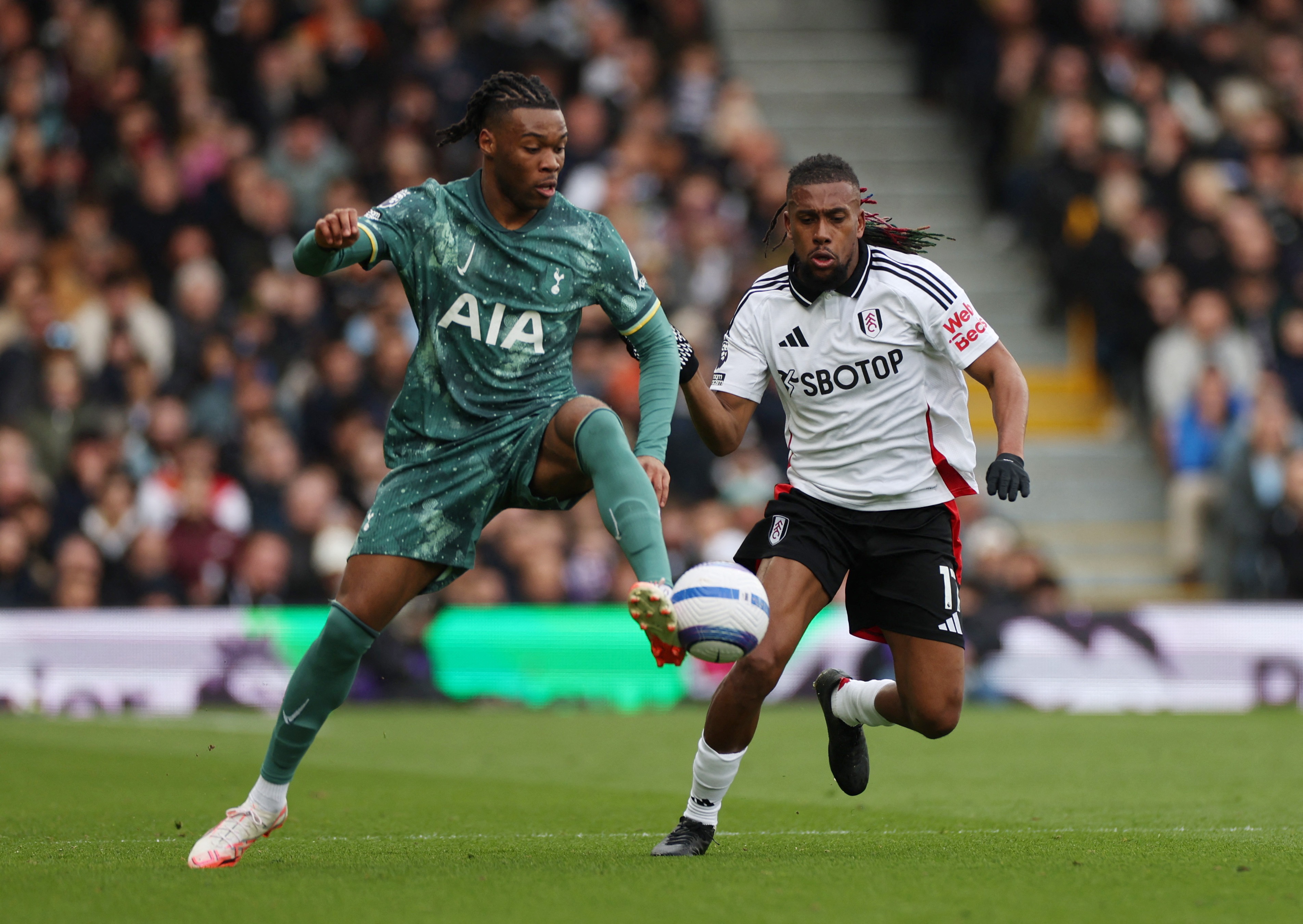 Man City muon vung tien mua sao Tottenham hinh anh