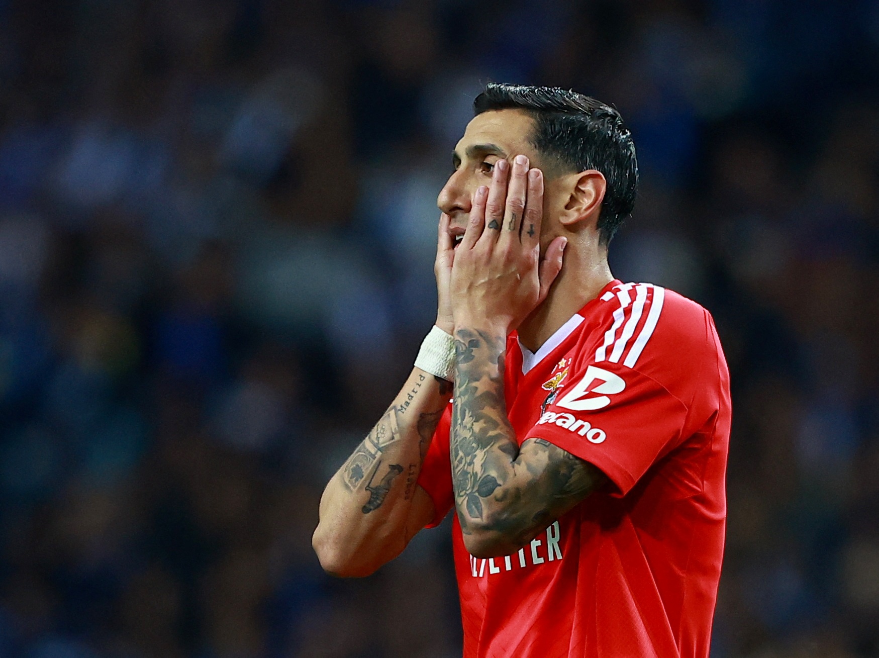 Di Maria phan ung truoc cao buoc ca do hinh anh