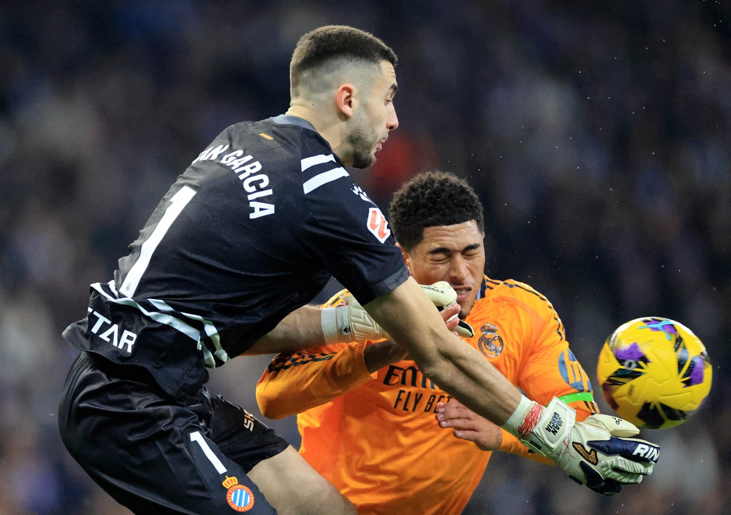 Real tranh gianh muc tieu voi MU hinh anh