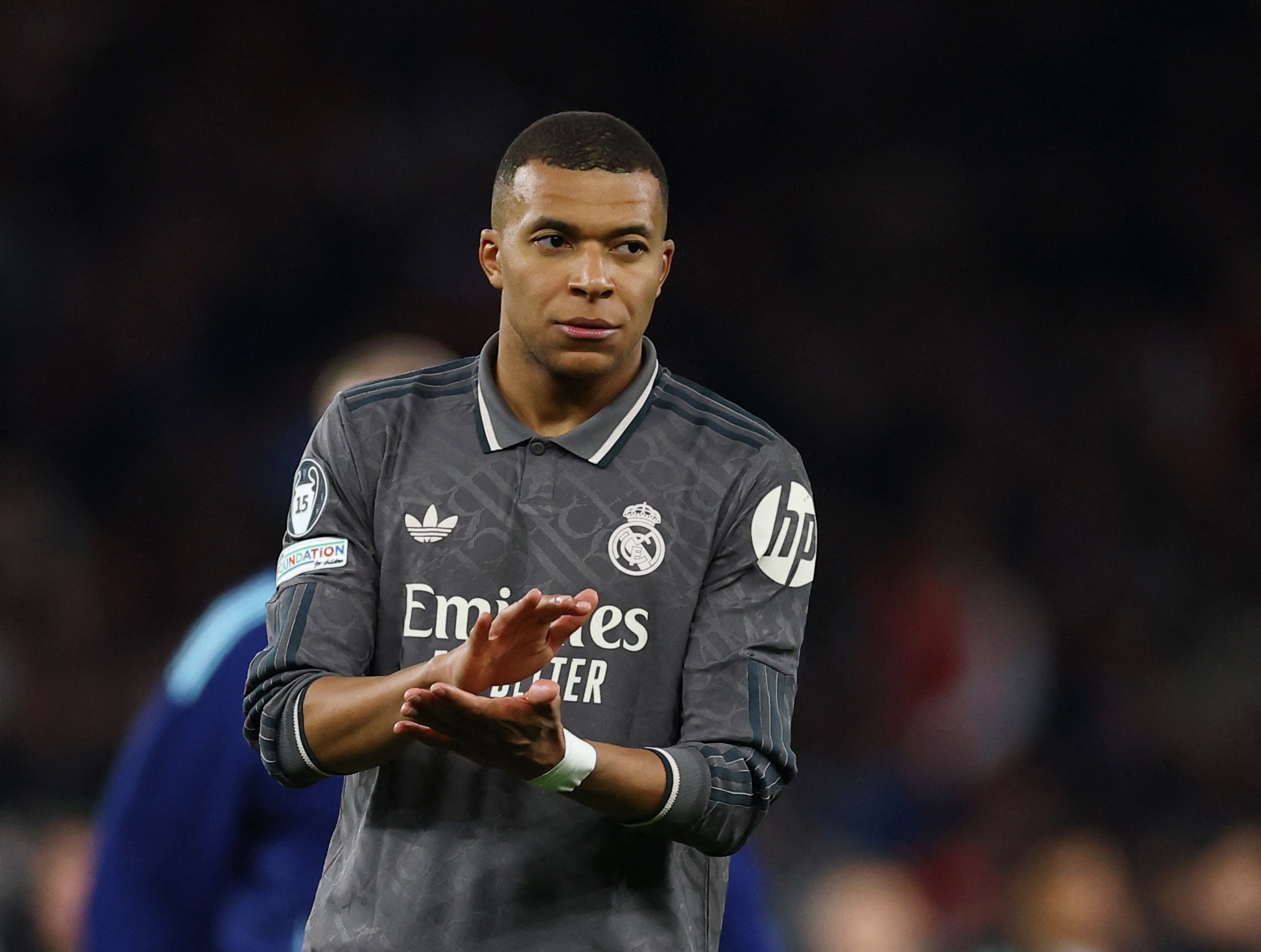 Real Madrid vo mong voi Mbappe hinh anh