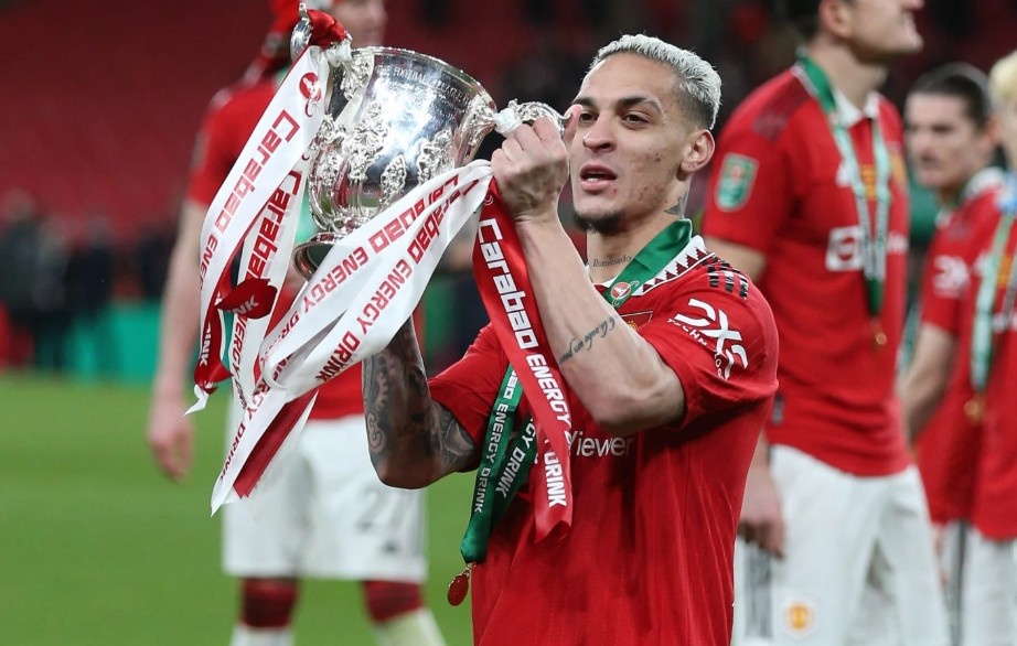 Antony co the gianh 2 chuc vo dich chau Au cung luc hinh anh