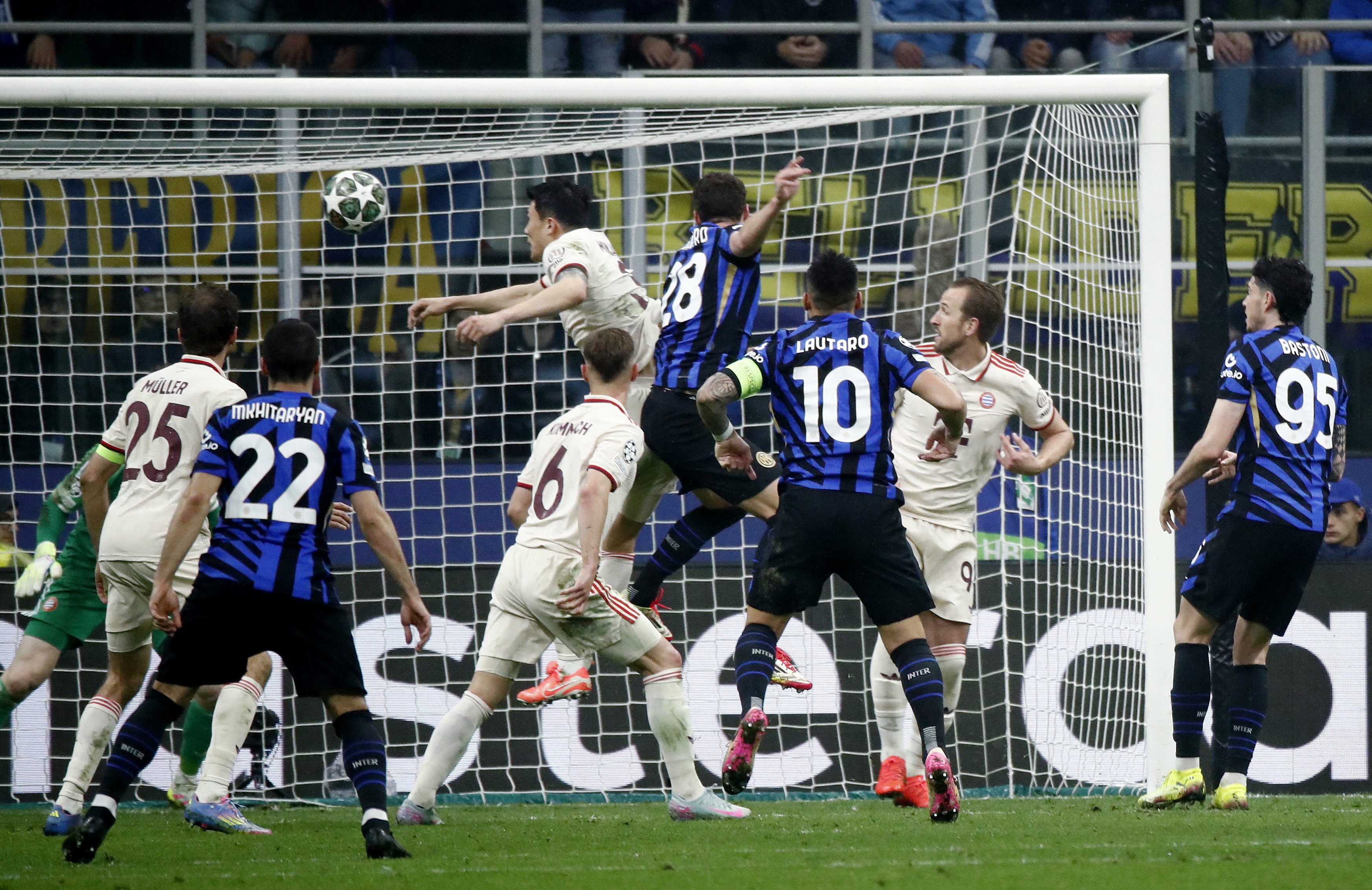 Tranh cai tai Champions League hinh anh