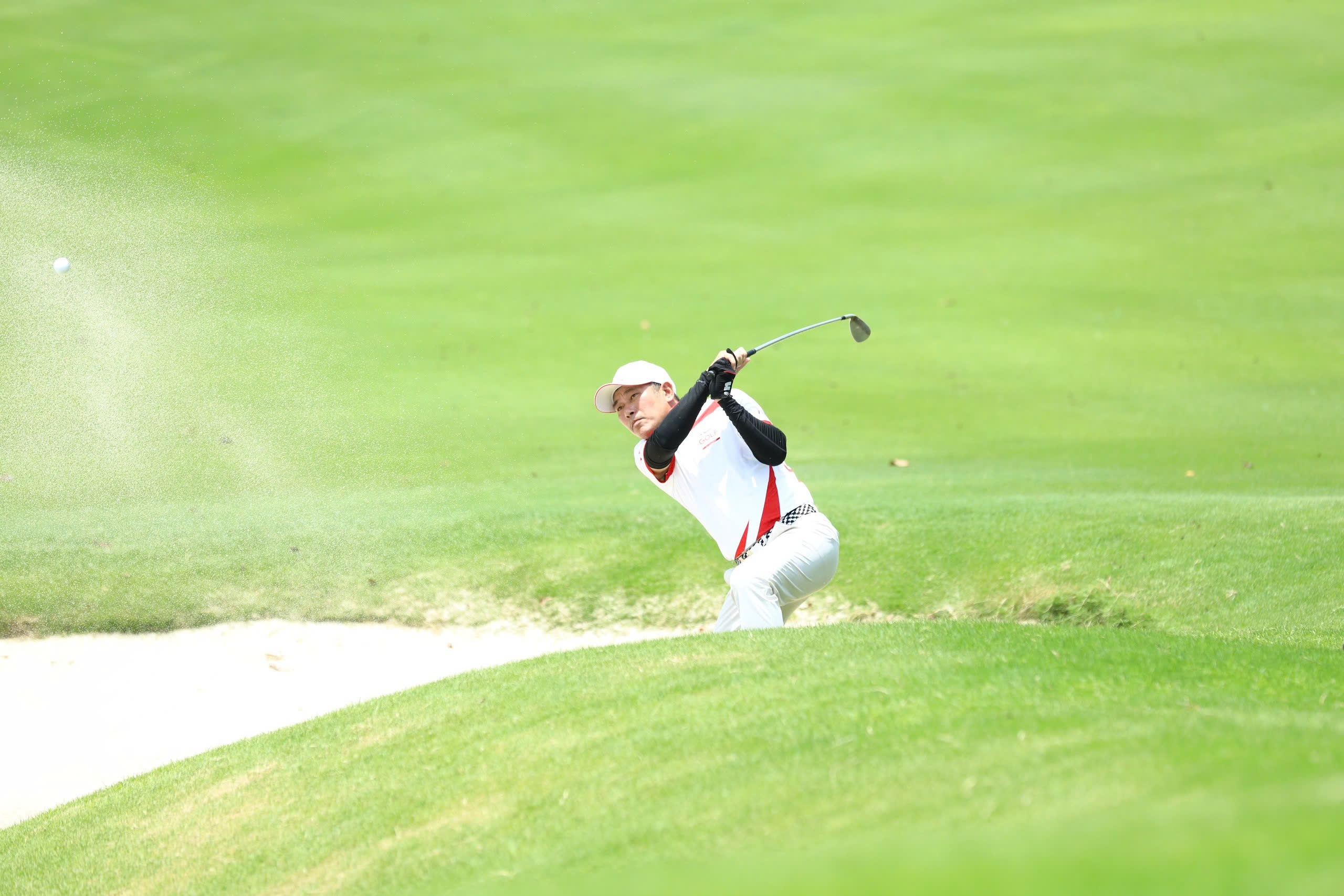 Hap dan giai golf 'Non Song Mot Dai' 2025 hinh anh