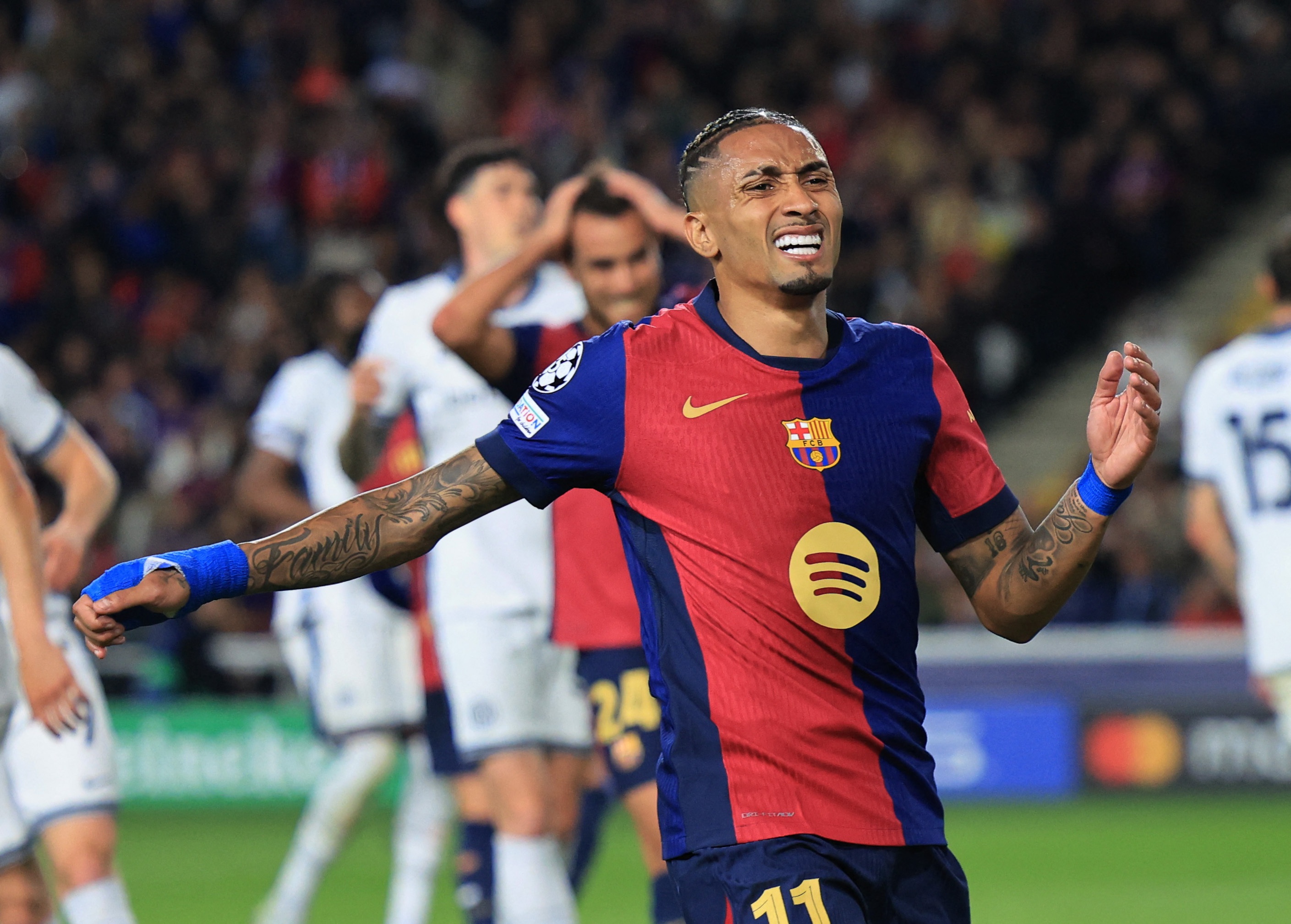 Barcelona ‘tu va’ sau tran hoa nghet tho voi Inter hinh anh