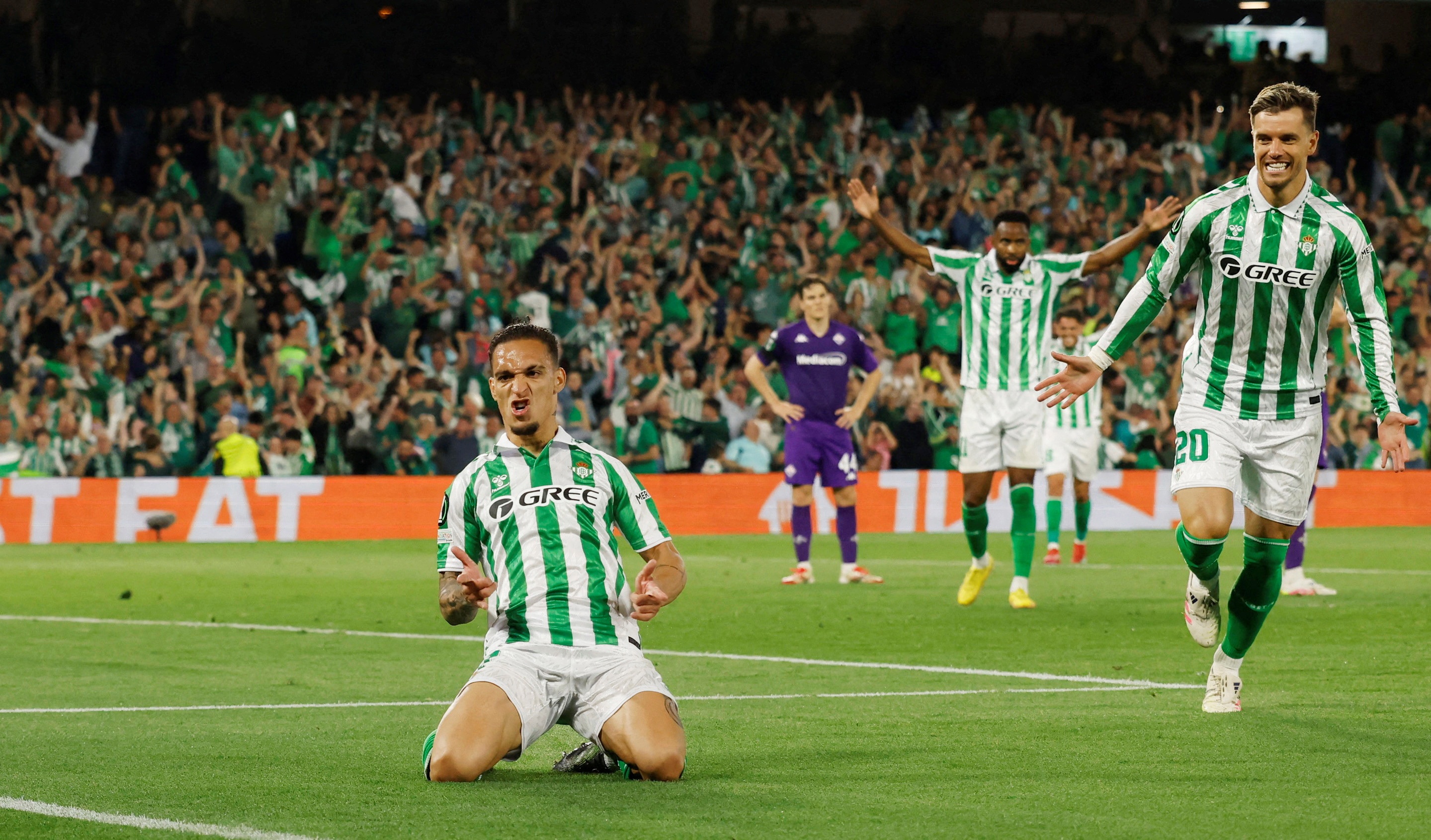 'Nghe si' Antony hinh anh