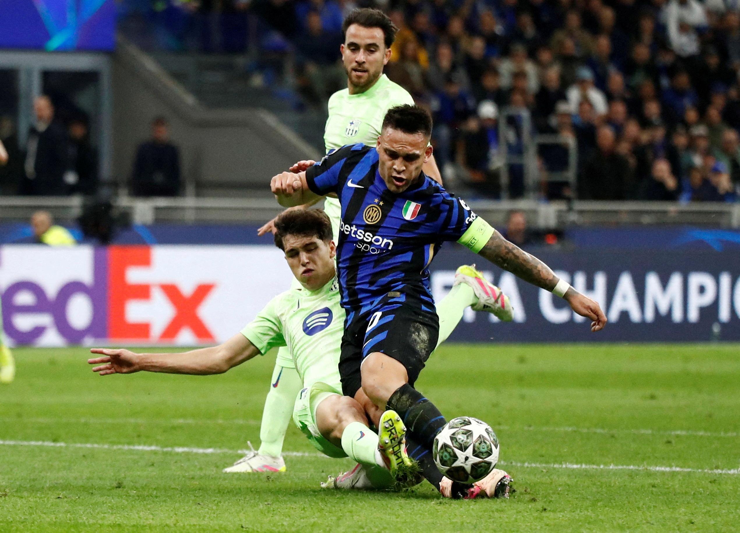 Ong Wenger buc xuc hinh anh