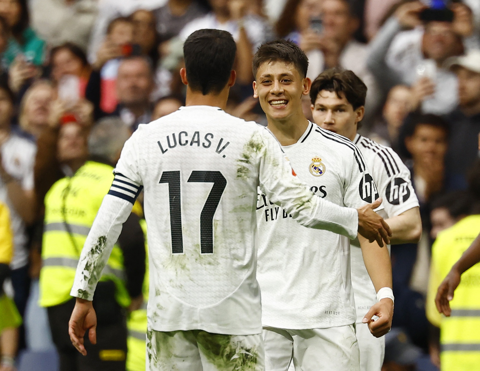 Barcelona, hay coi chung Guler hinh anh