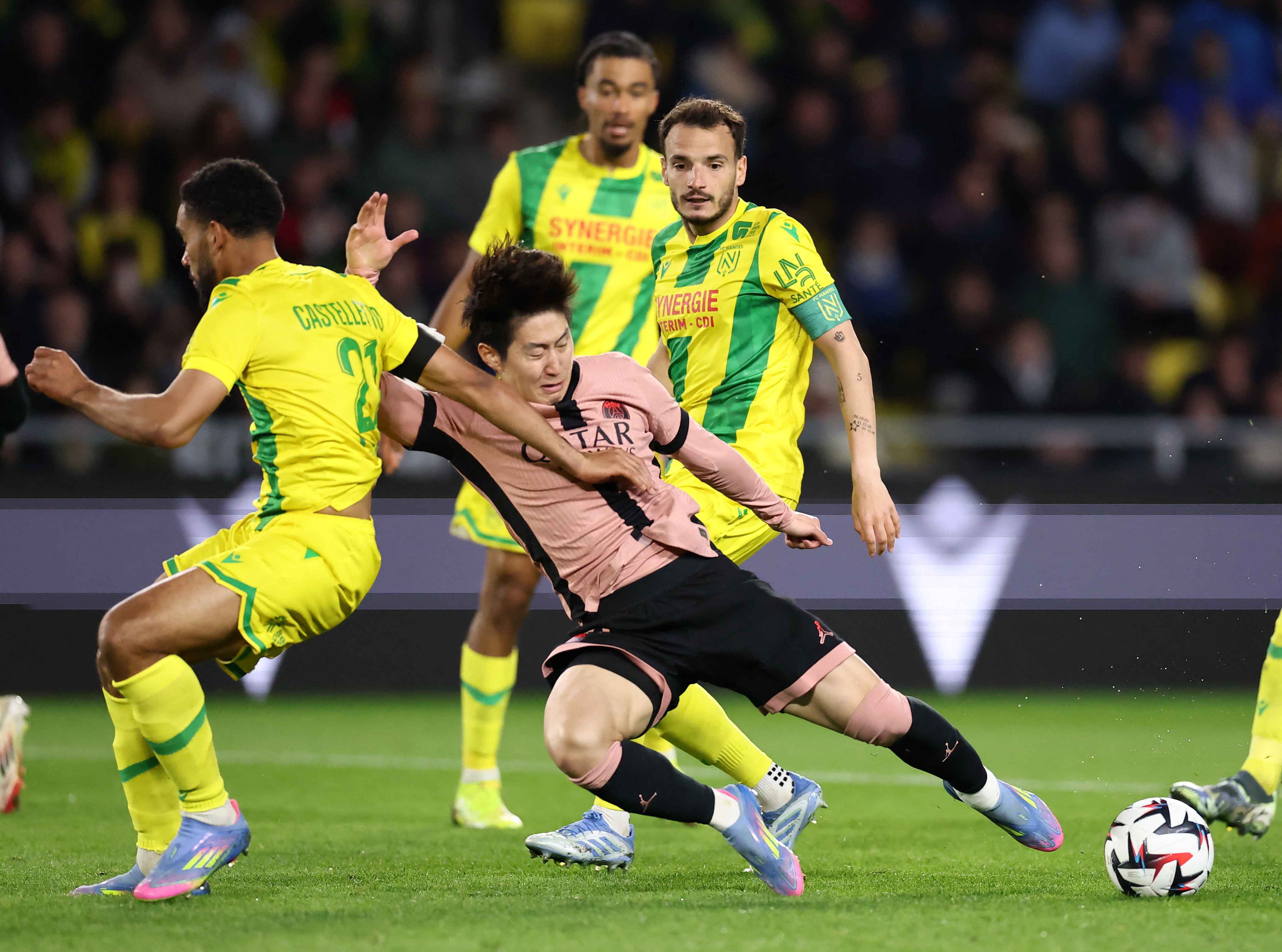 Dau cham het cho Lee Kang-in tai PSG hinh anh