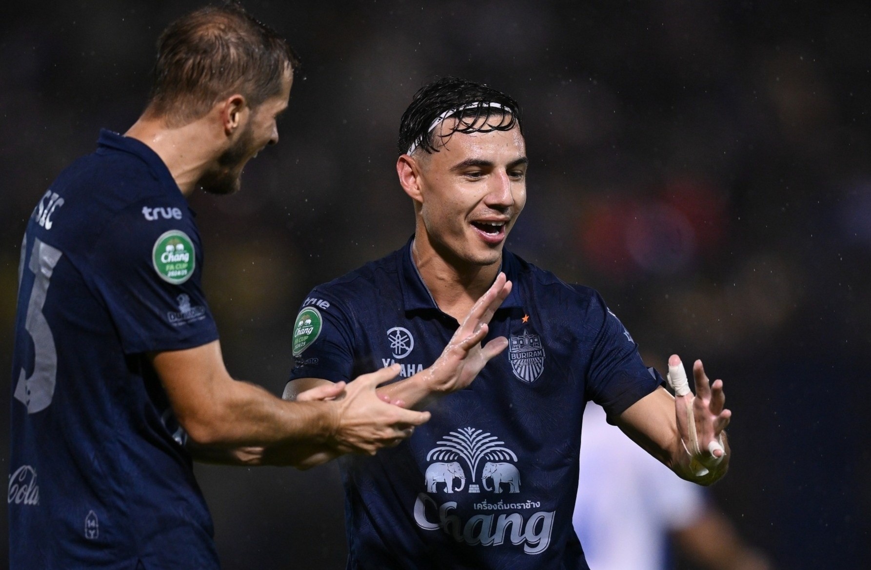 CAHN guc nga tren cham luan luu hinh anh