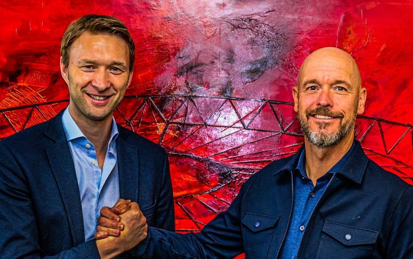 Leverkusen cong bo tan HLV Ten Hag hinh anh