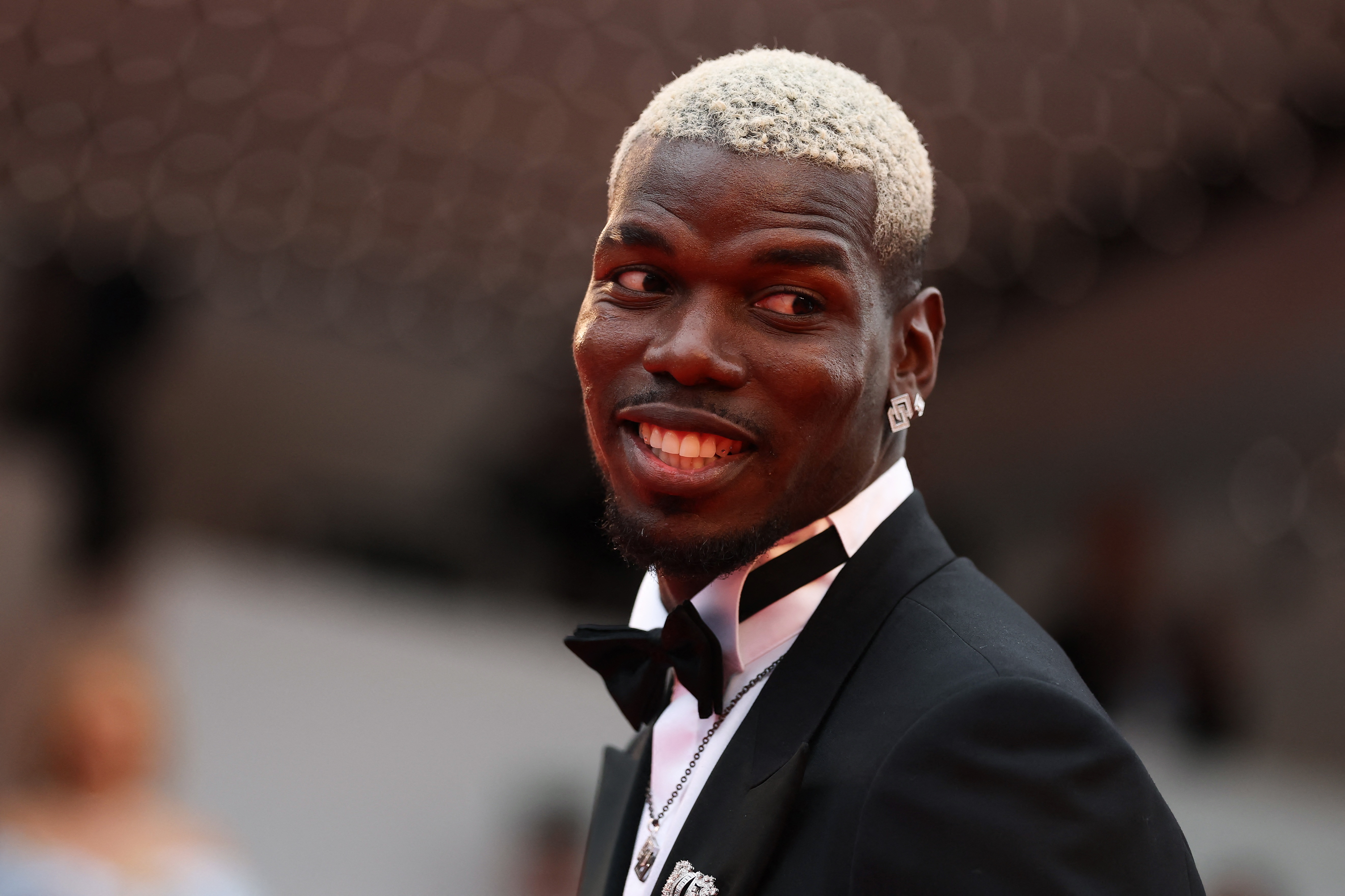 Tu loi tien tri cua Ronaldinho den thuc tai buon cua Pogba hinh anh