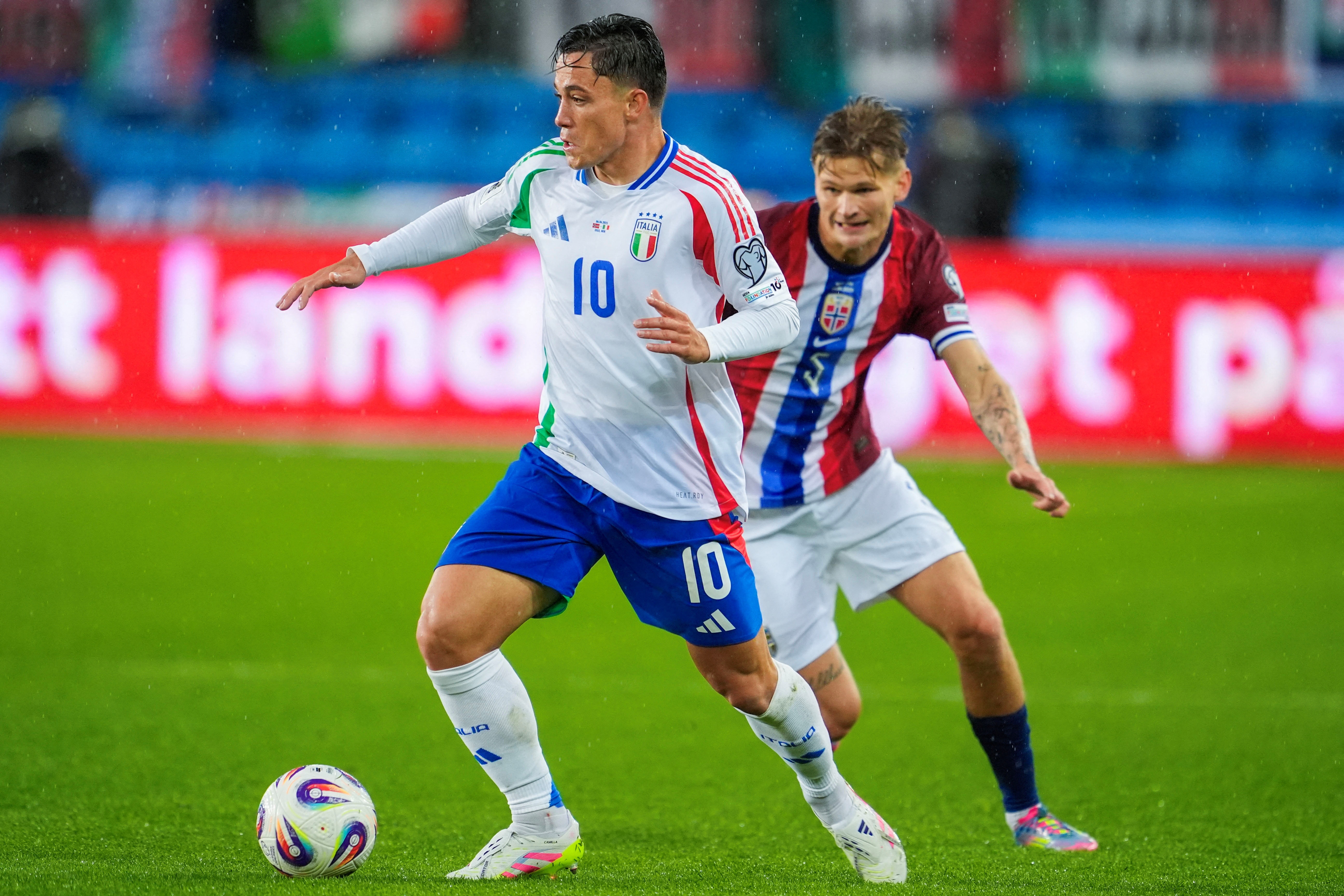 Tuyen Italy tren bo vuc sup do hinh anh