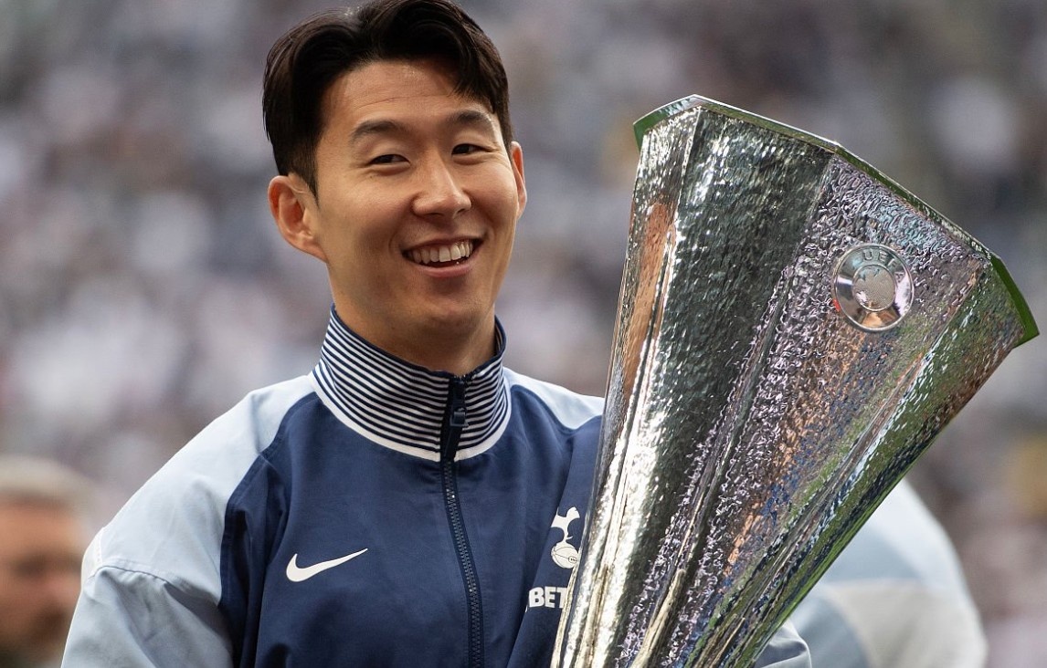 Ben do bat ngo danh cho Son Heung-min hinh anh