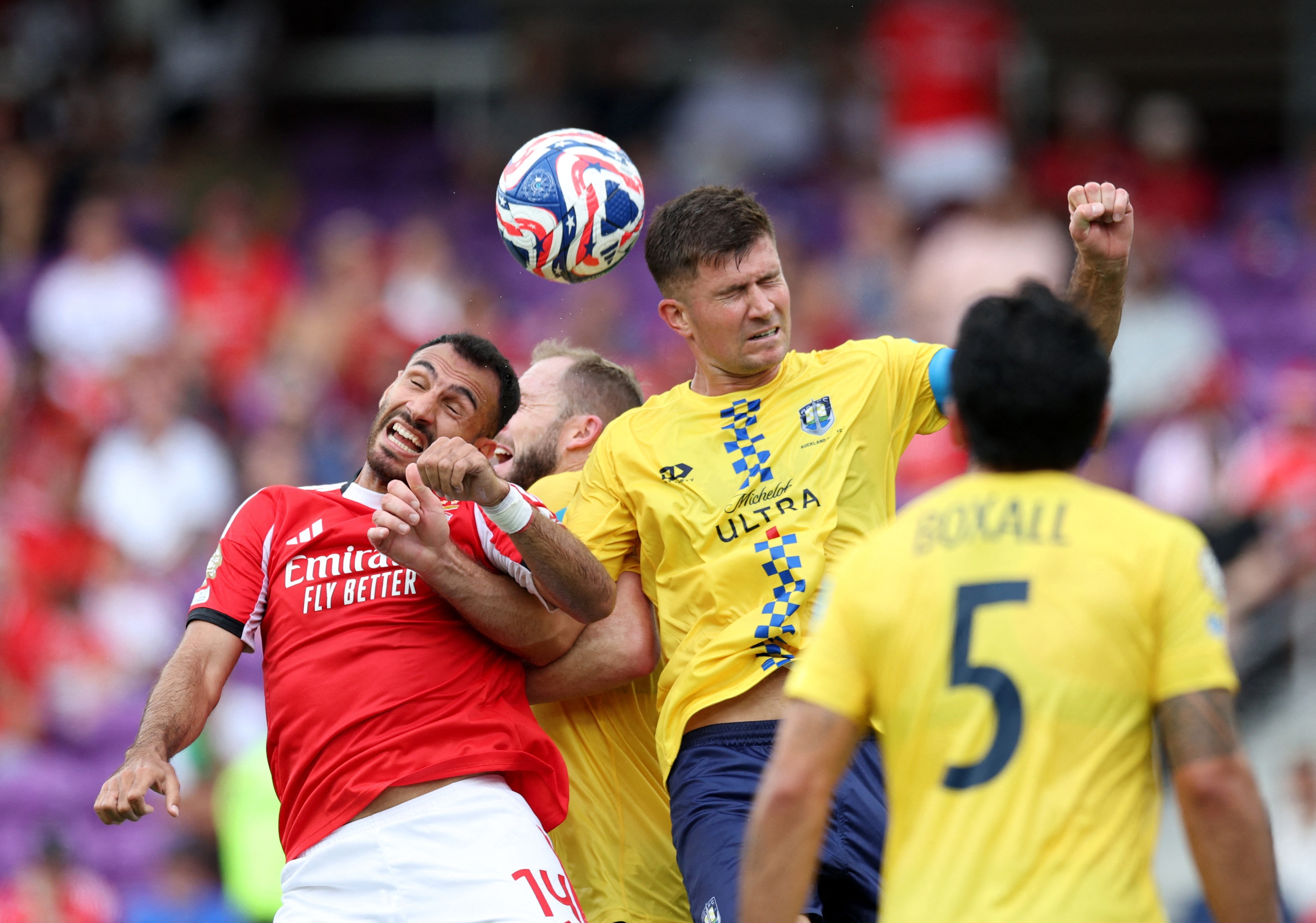 Auckland City da bong, khong lam banh hinh anh