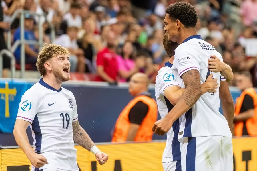 Sao Man City toa sang, U21 Anh gay bat ngo lon hinh anh