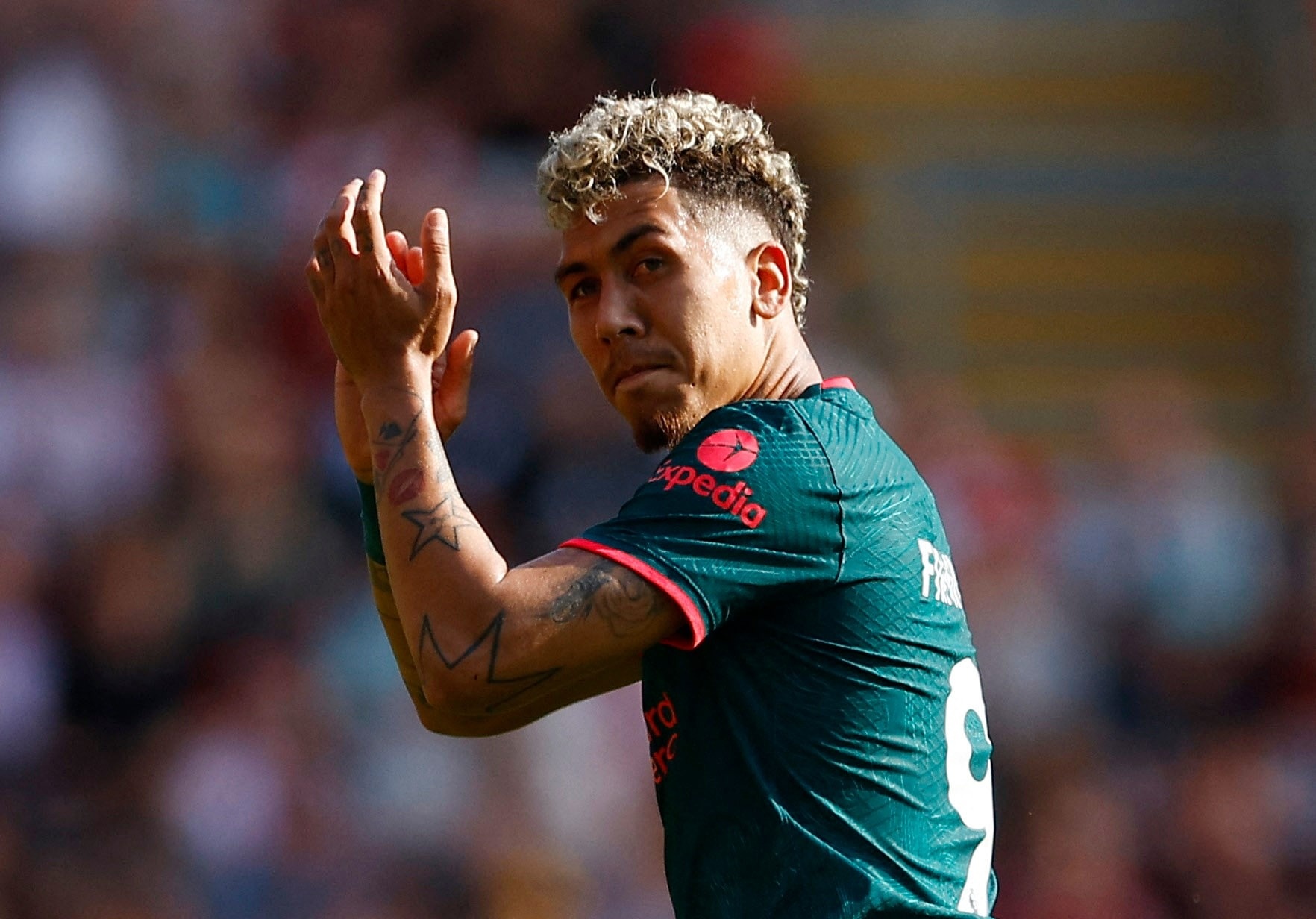 Real Madrid nham 3 tien dao hinh anh