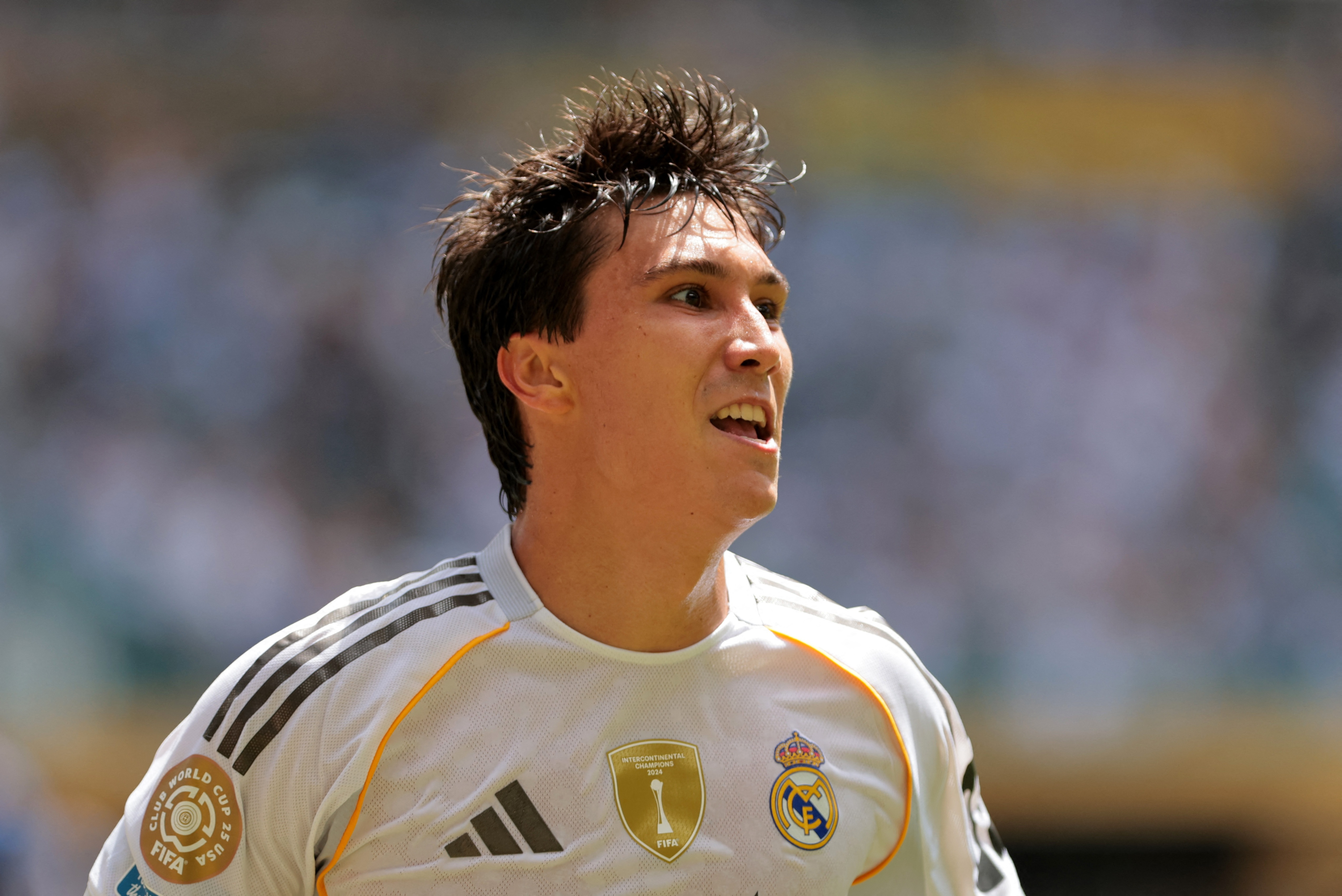 Quyet dinh tao bao cua Xabi Alonso hinh anh