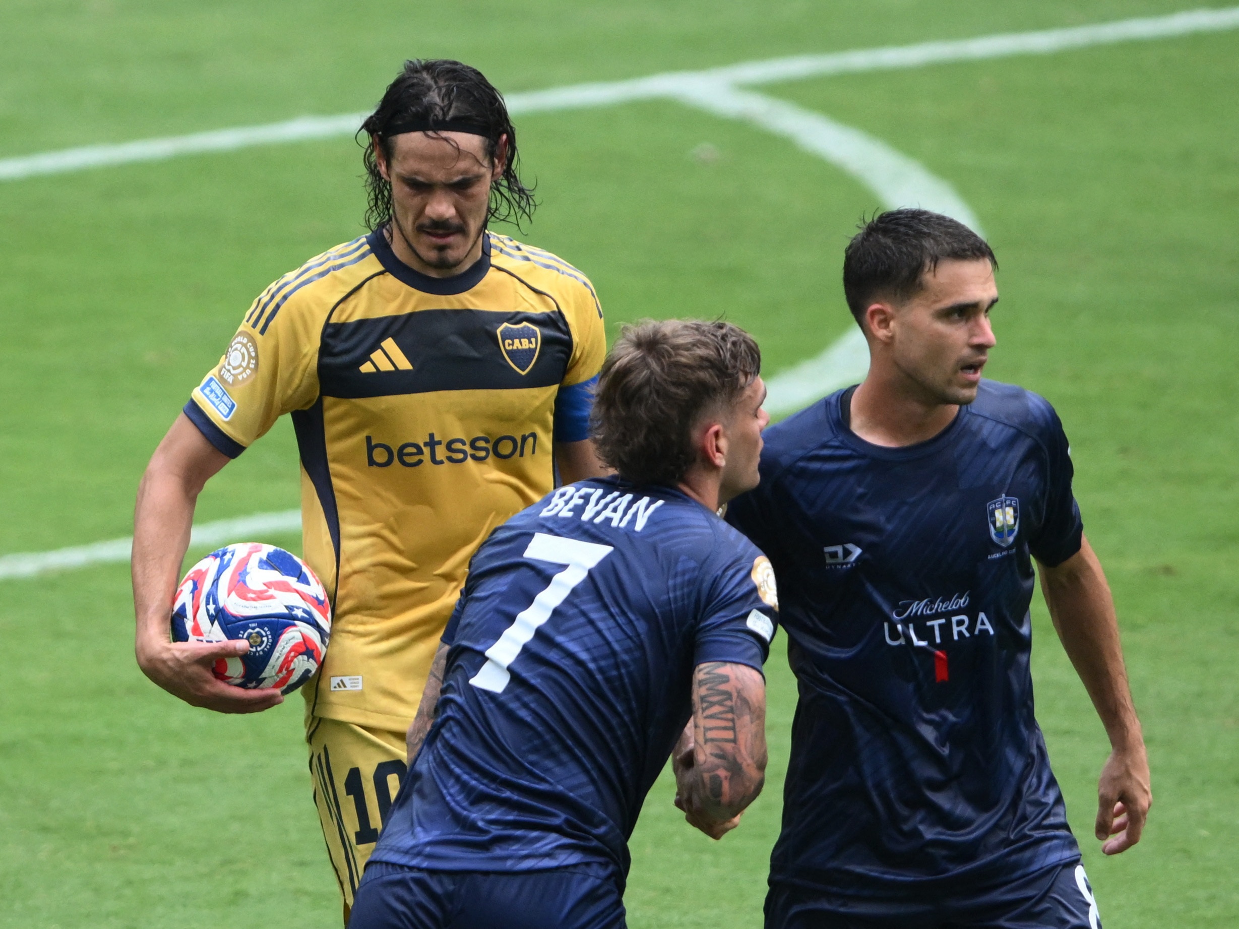 Cavani anh 1
