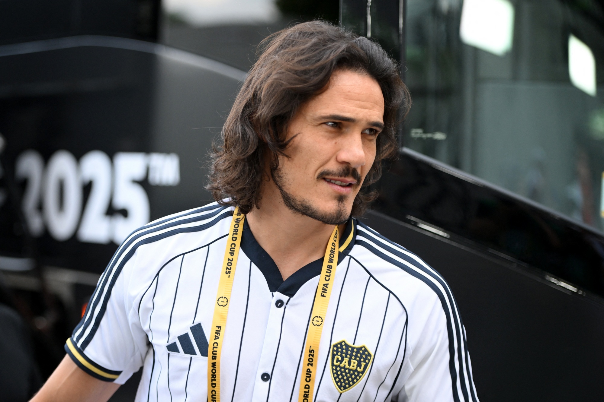 Tam biet, Cavani hinh anh