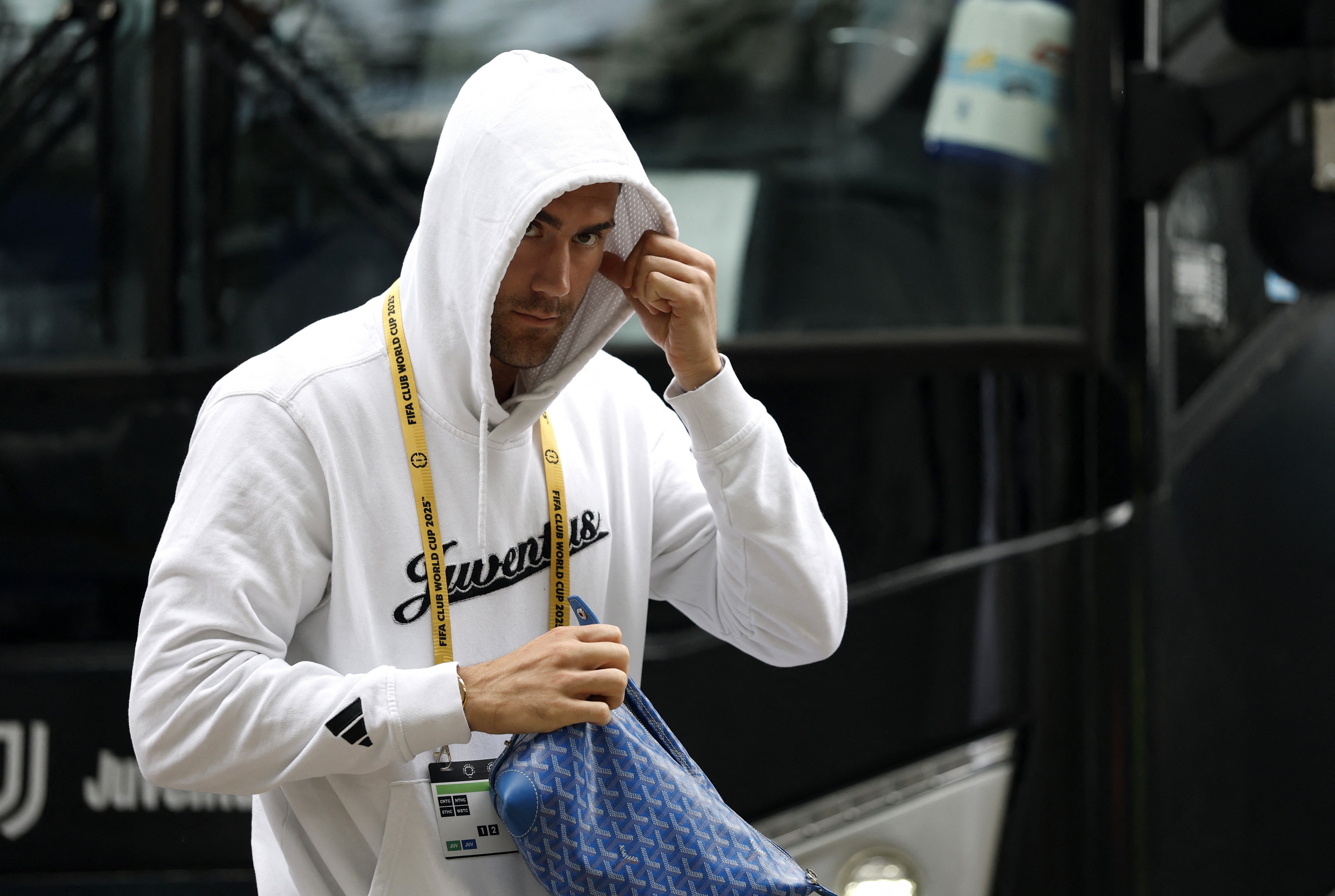 Bi kich bong da cua Vlahovic hinh anh