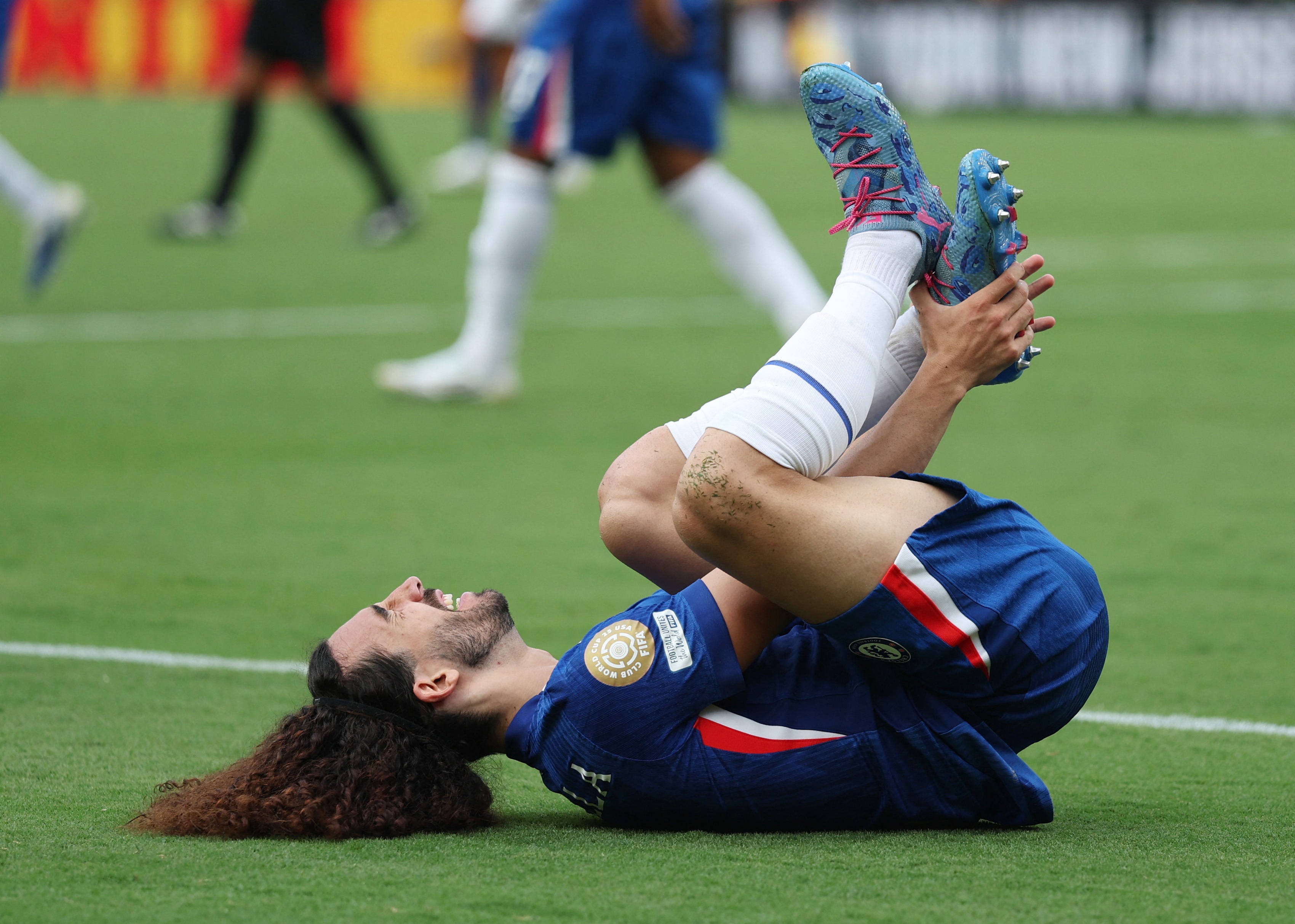 Cucurella - ‘ke gay roi’ vi dai dua Chelsea len dinh the gioi hinh anh