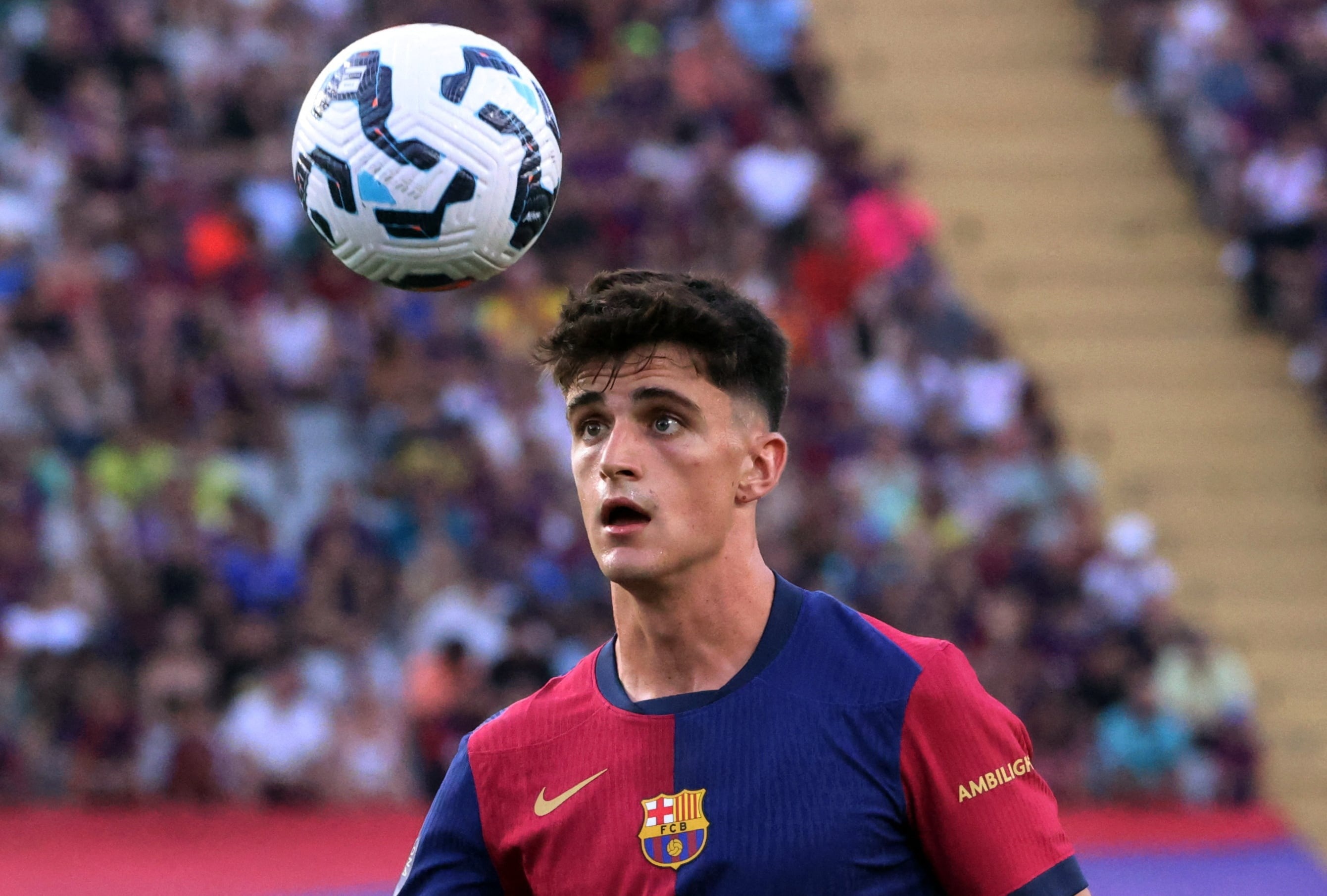 Barcelona rao ban 6 cau thu hinh anh