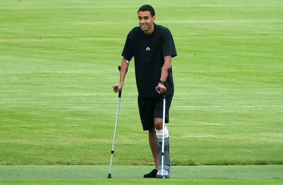 Musiala tai xuat sau chan thuong kinh hoang hinh anh