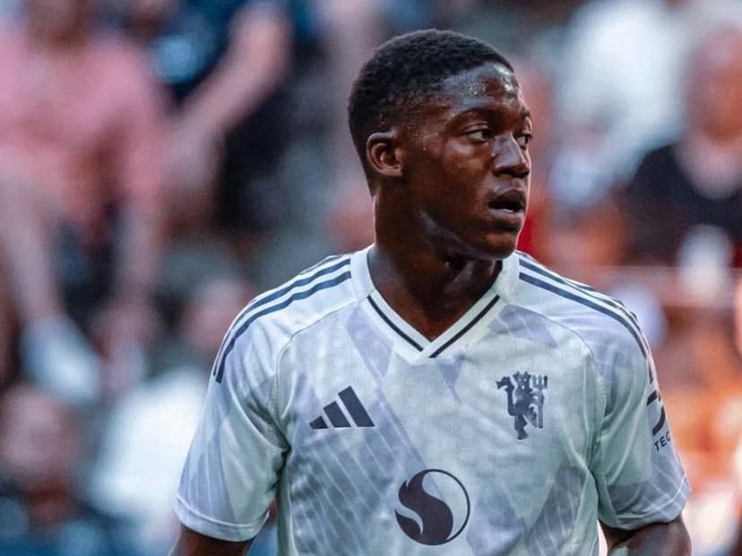 Amorim bien Mainoo thanh ‘tan binh’ 0 dong hinh anh