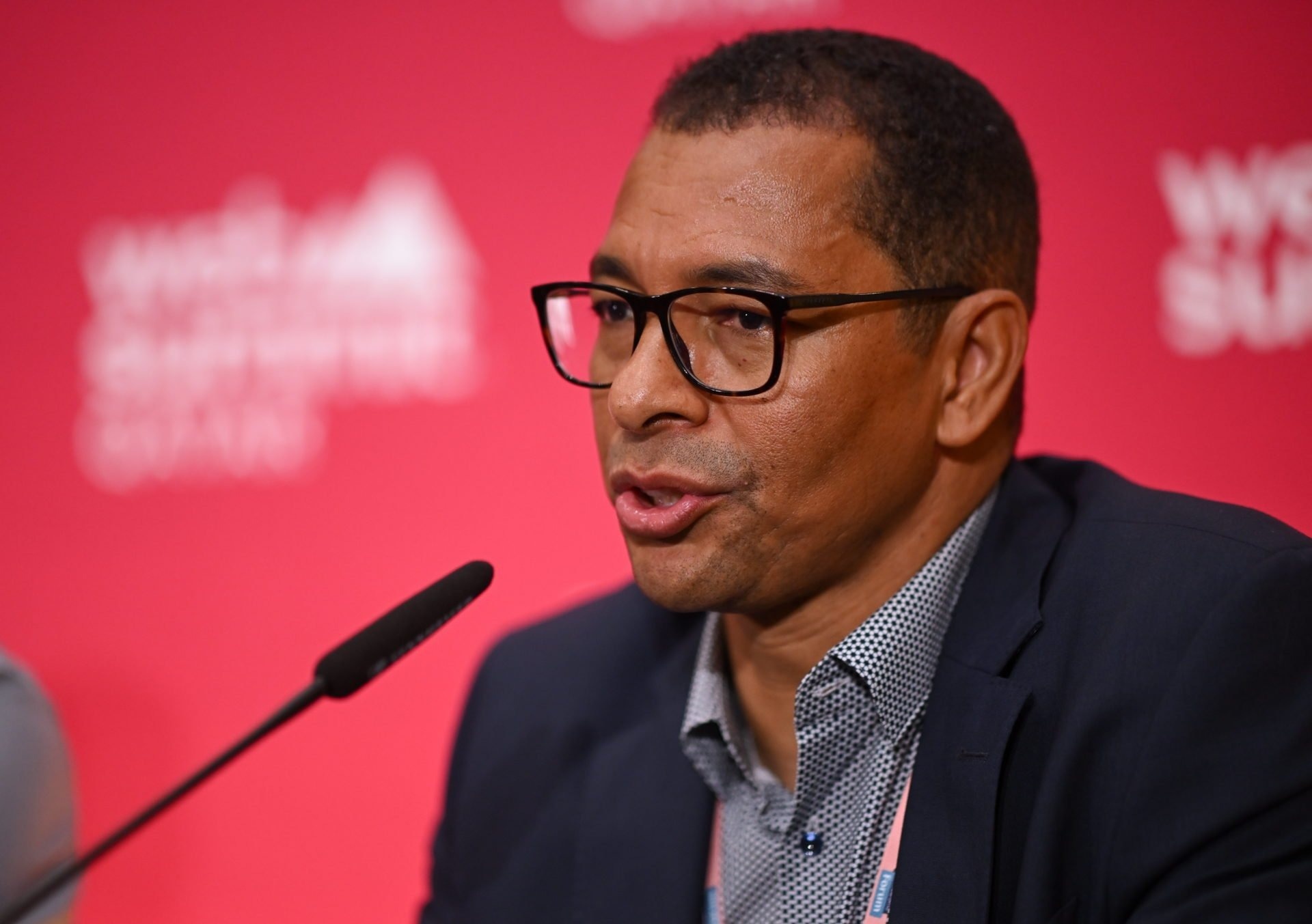 Huyen thoai Gilberto Silva sang Viet Nam hinh anh