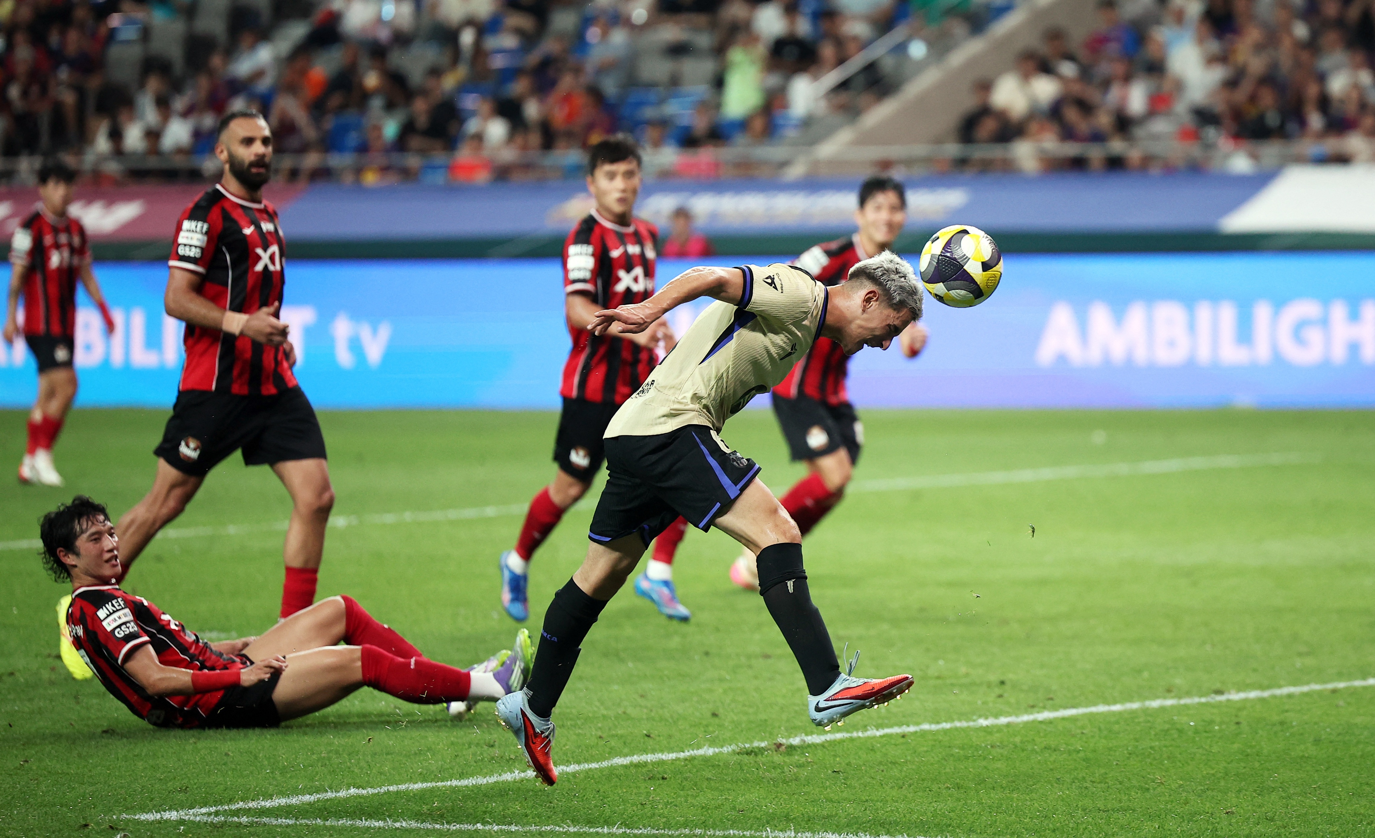 Gavi gay soc khi goi Isco la than tuong thoi tho au hinh anh