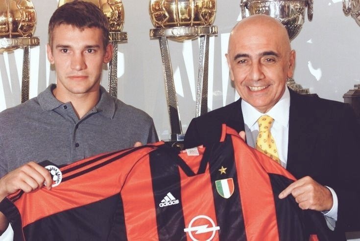 Galliani co the tro lai AC Milan hinh anh