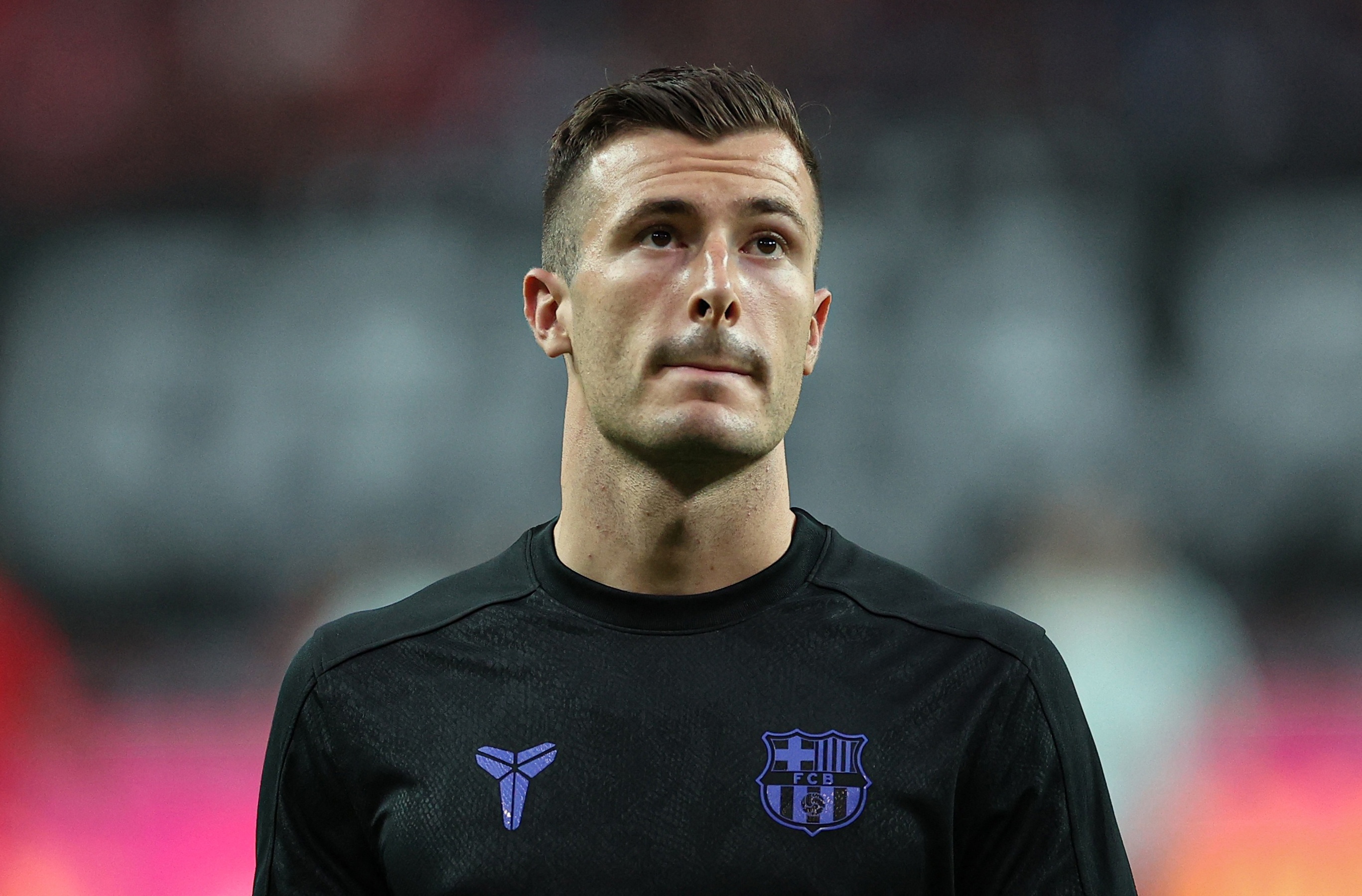 Tinh canh eo le cua Pena tai Barca hinh anh