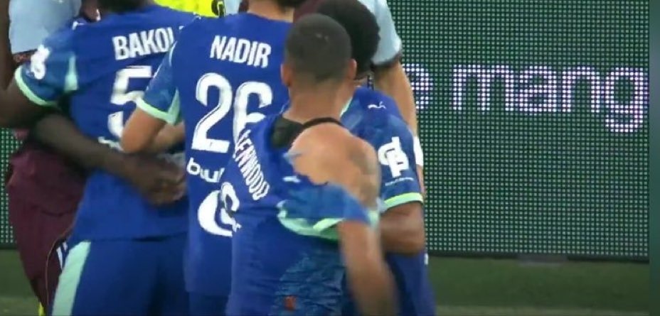 Greenwood bi tuyen thu Anh xe ao hinh anh