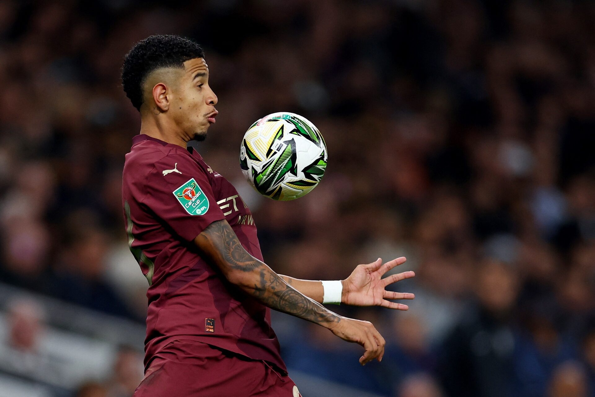 Tottenham dam phan dua Savinho roi Man City hinh anh