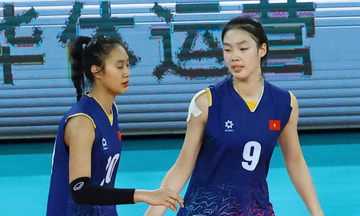 U21 Viet Nam bi phat, Indonesia danh 5 tran thua 4 van huong loi hinh anh