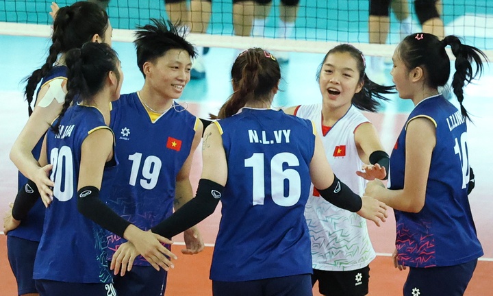 Cuc TDTT vao cuoc vu be boi tuyen U21 nu bong chuyen Viet Nam hinh anh