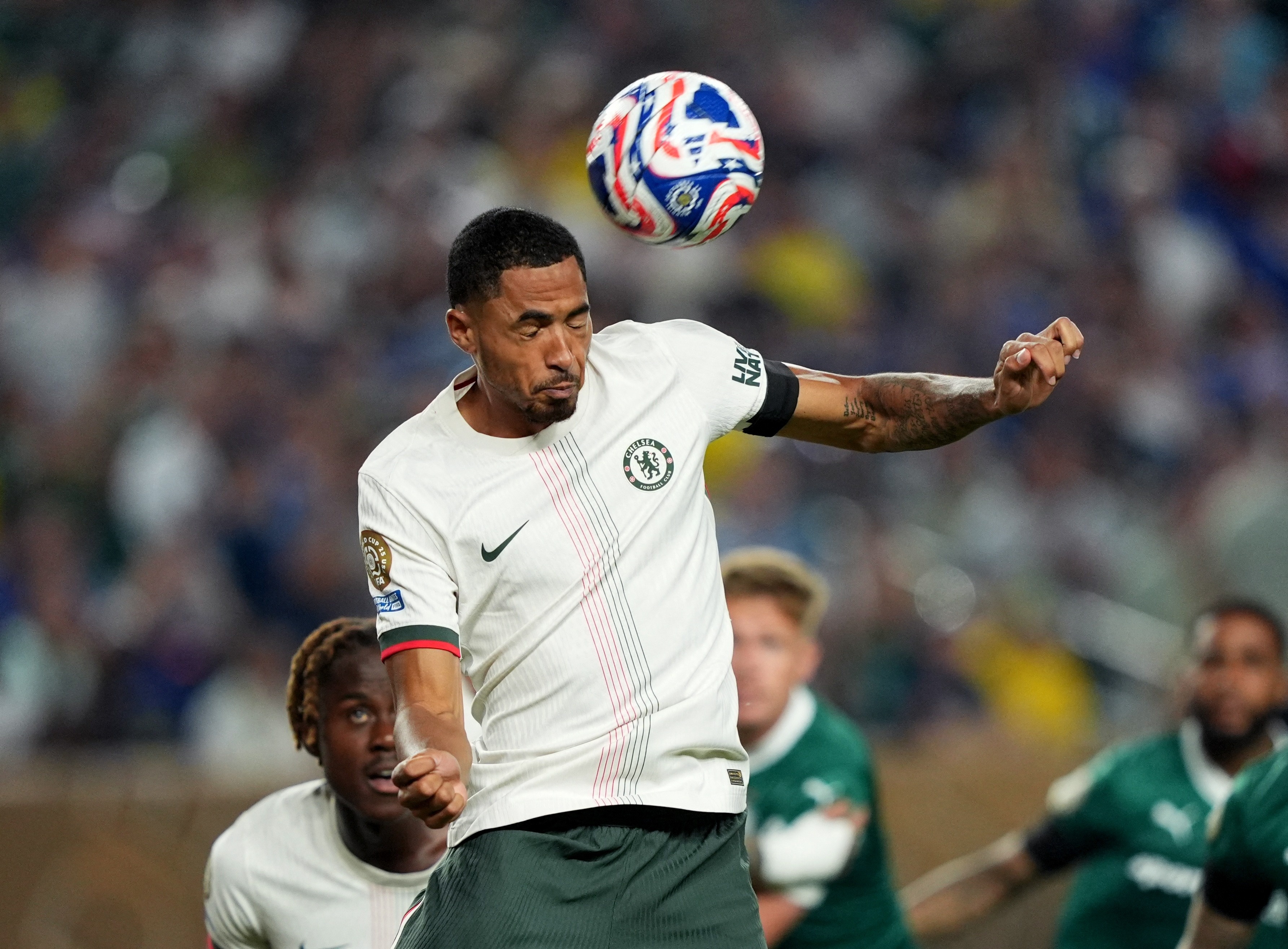 HLV Chelsea doi mua them nguoi hinh anh