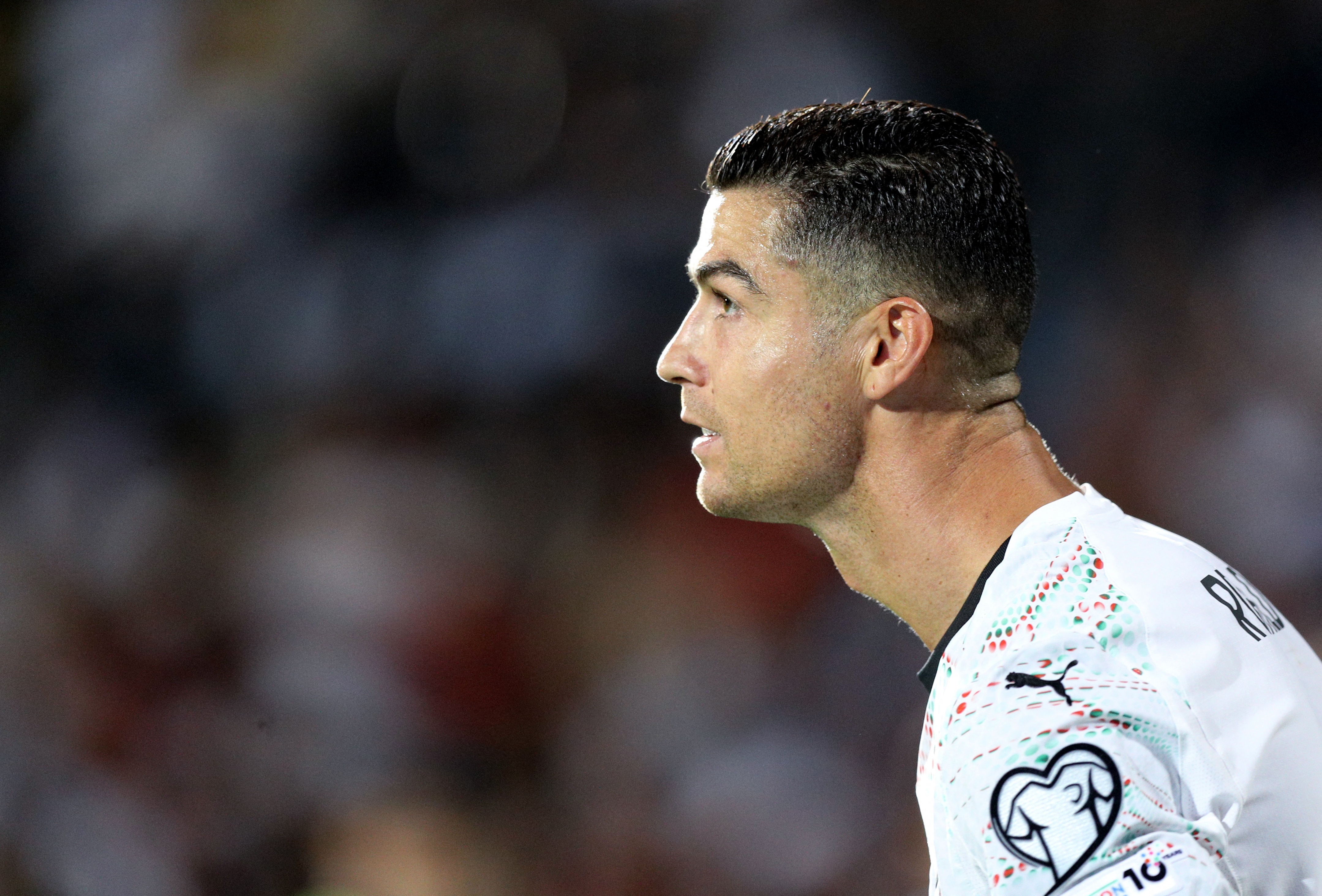 Ronaldo o tuoi 40 van qua dang so hinh anh