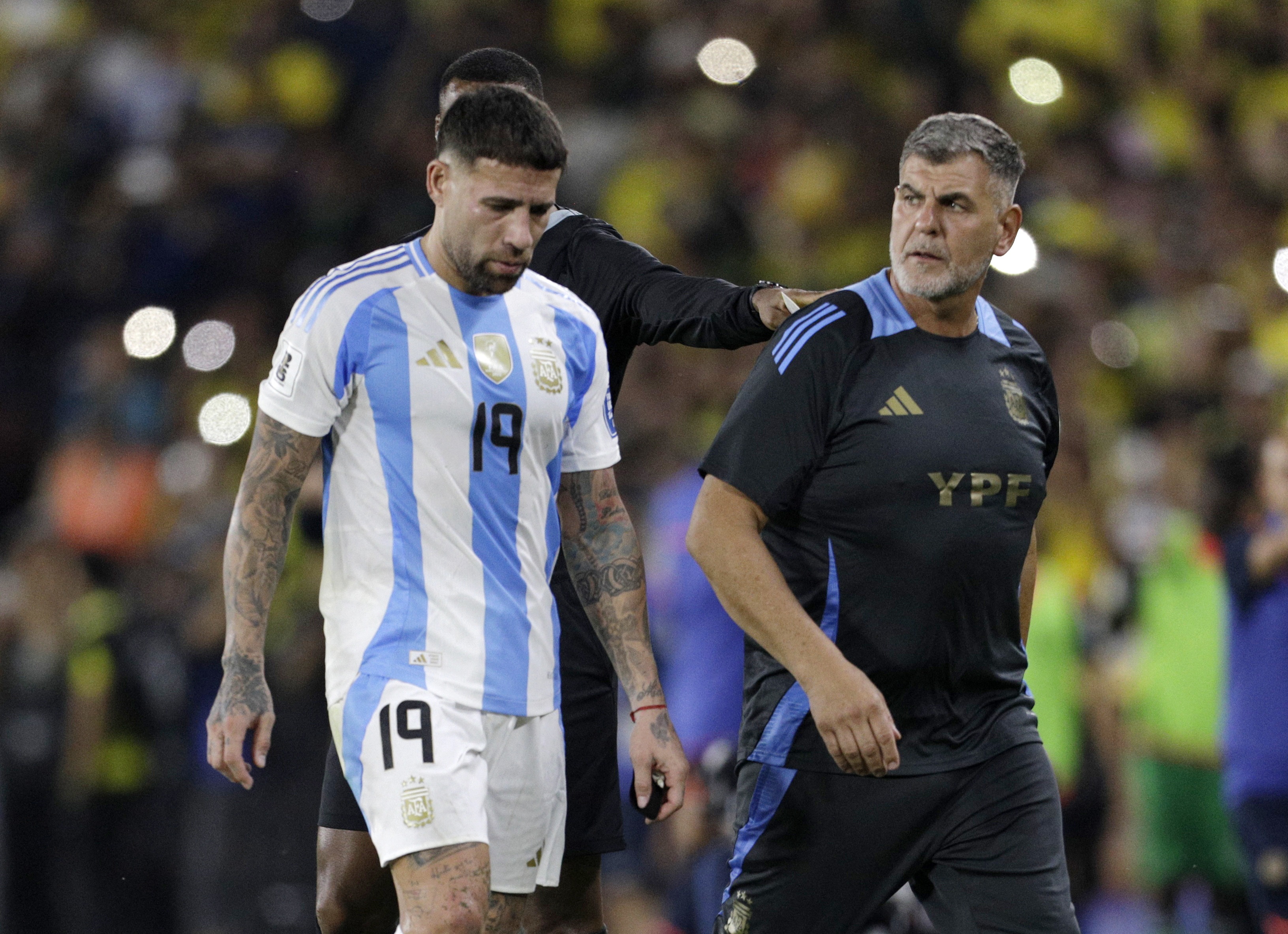 Argentina bai tran khi vang Messi hinh anh