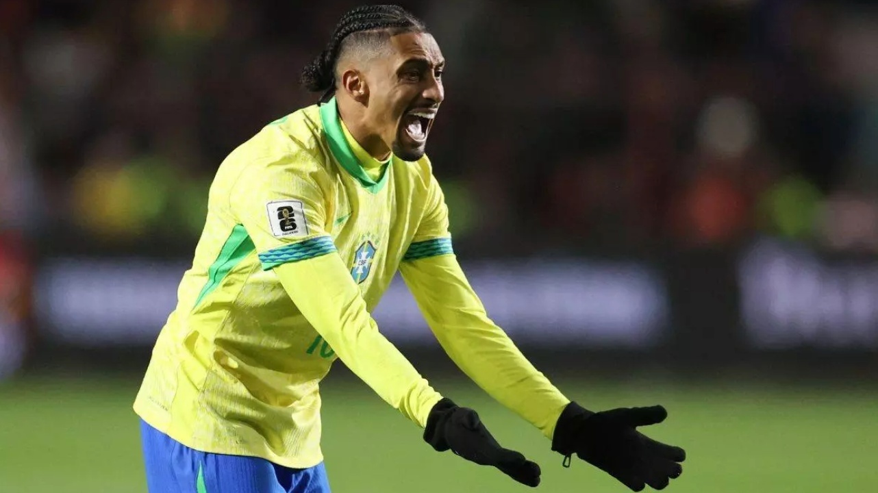 Raphinha va con gian tu san dau 'nguy hiem nhat the gioi' hinh anh